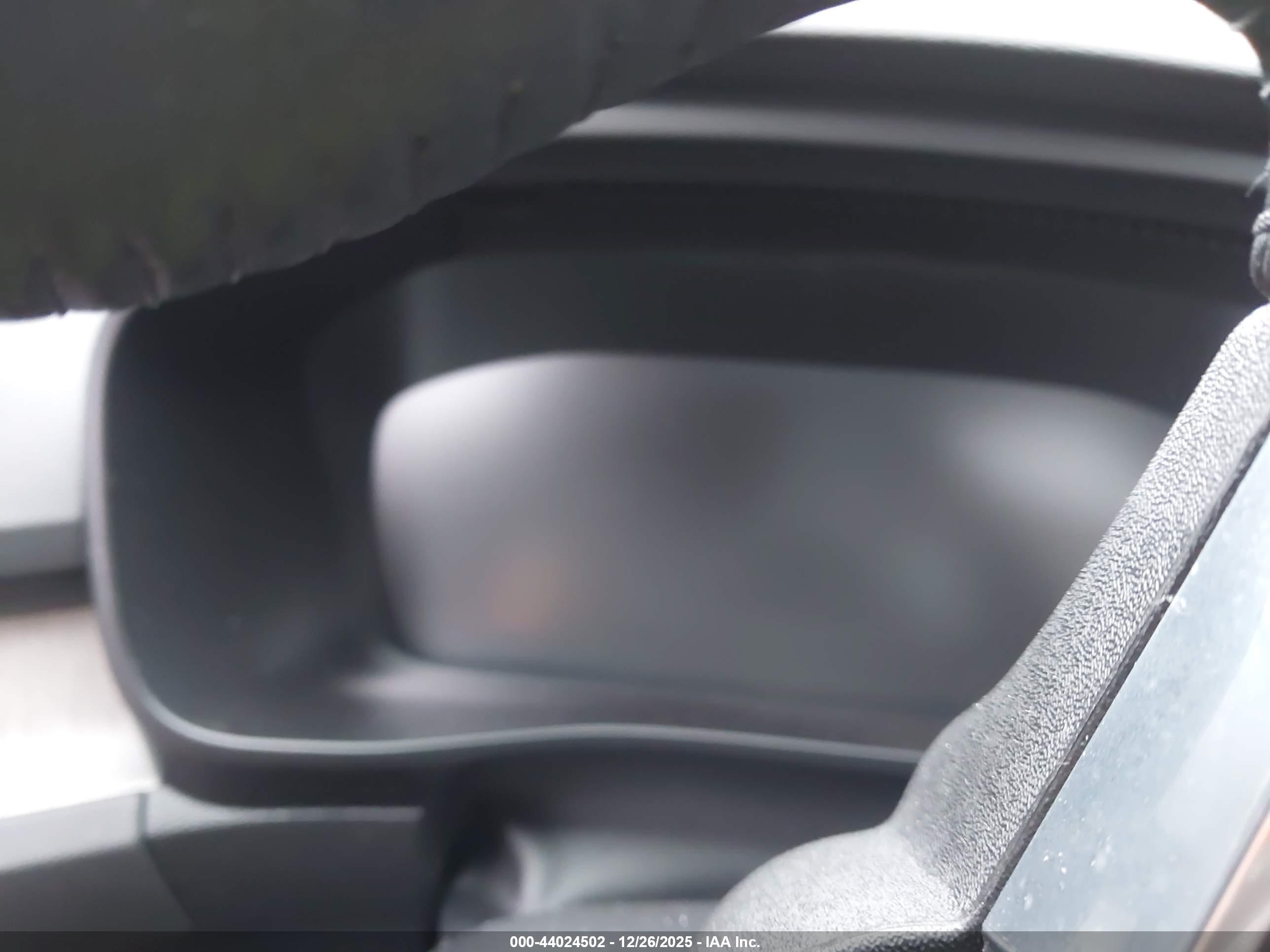 VOLVO XC40 image 7