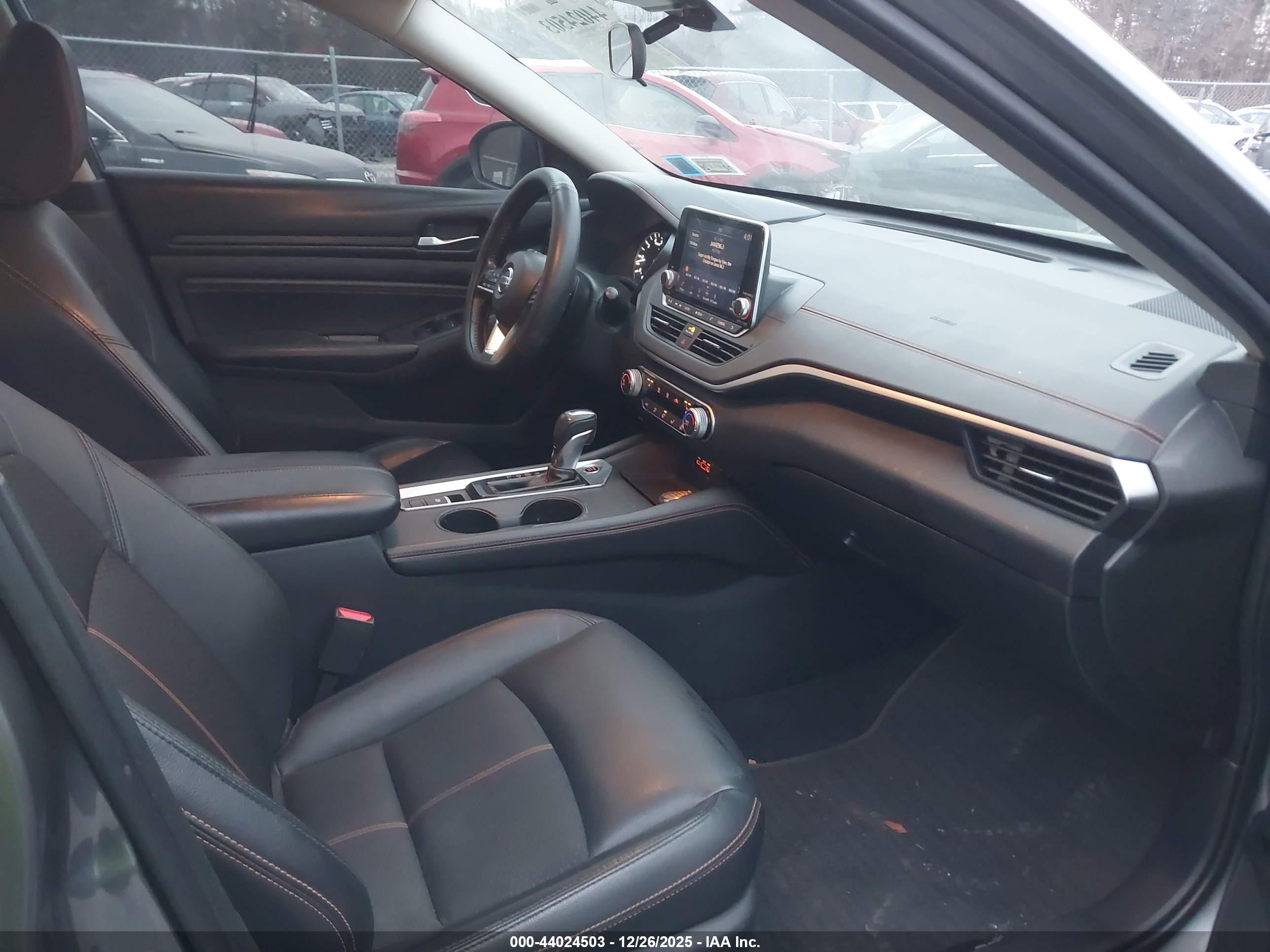 NISSAN ALTIMA image 5