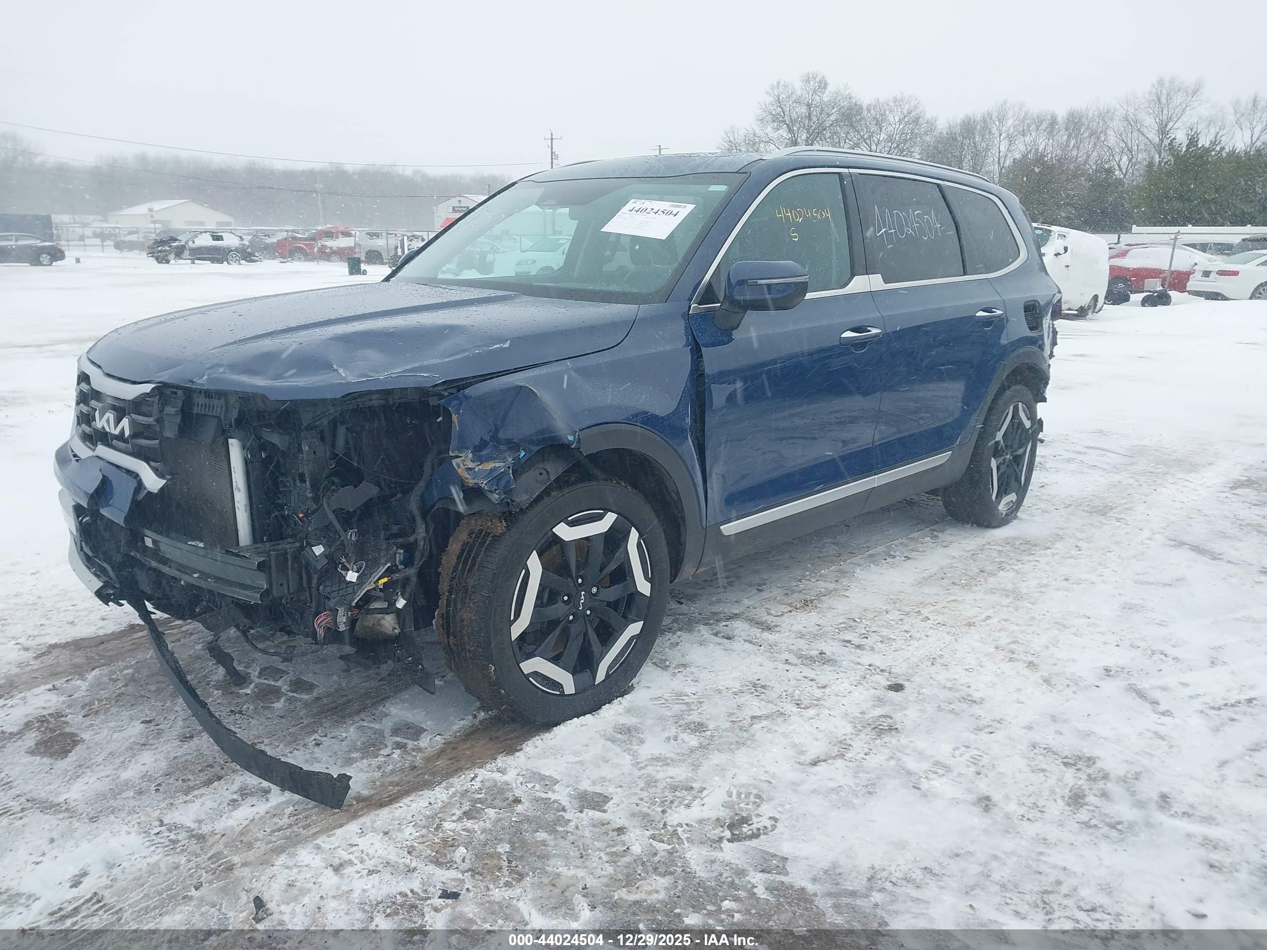 KIA TELLURIDE image 2