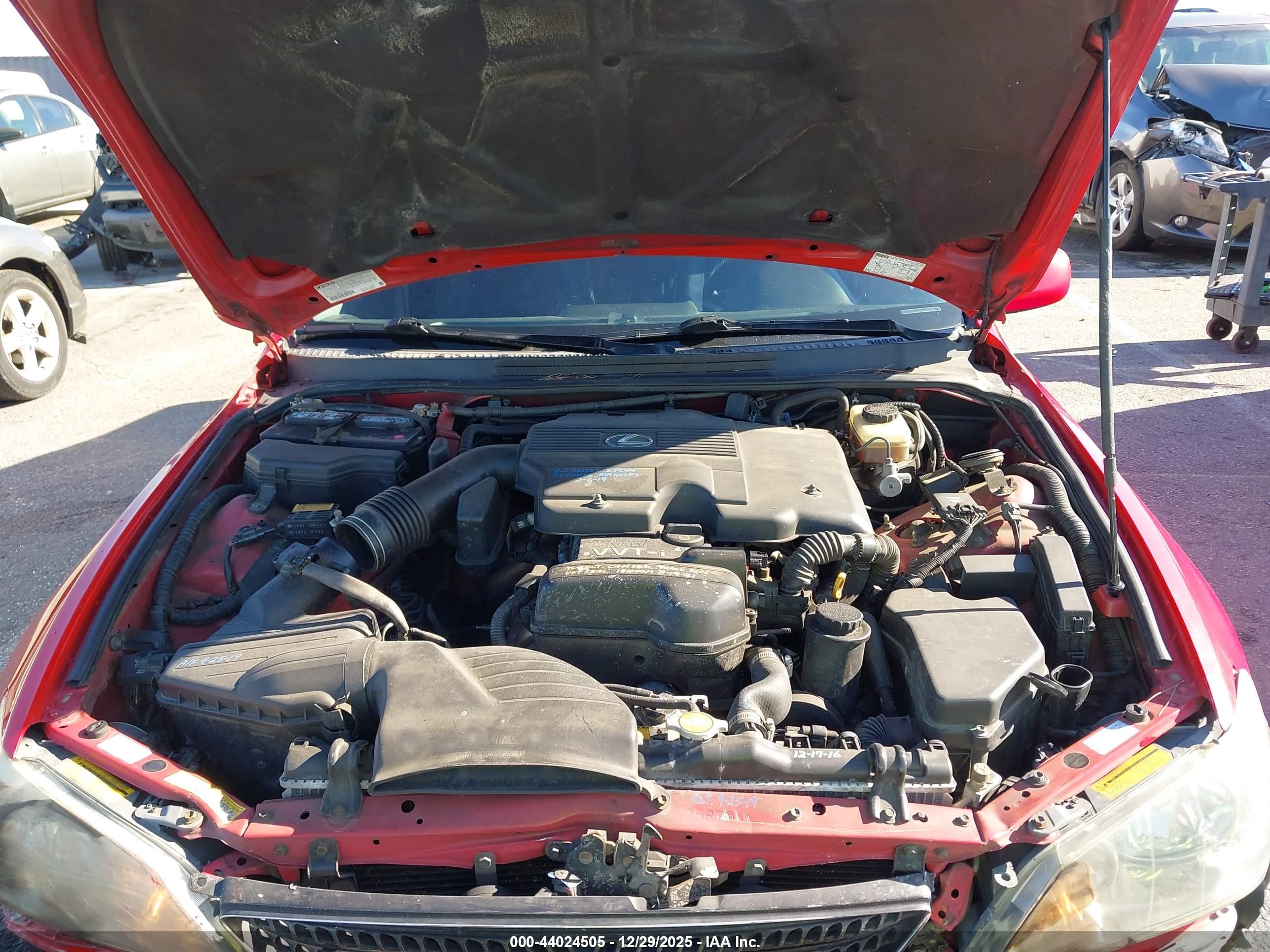 LEXUS IS image 10