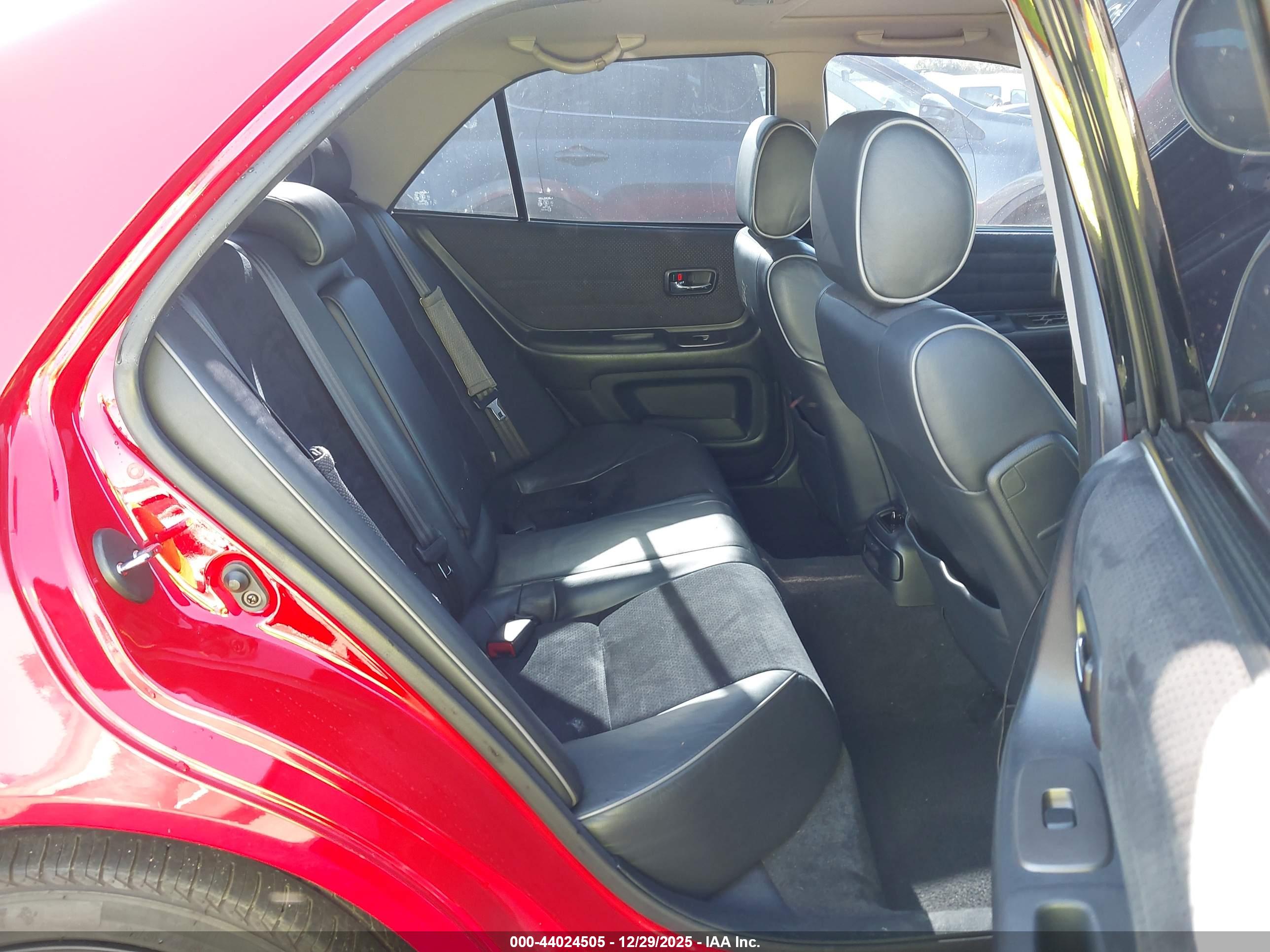 LEXUS IS image 8