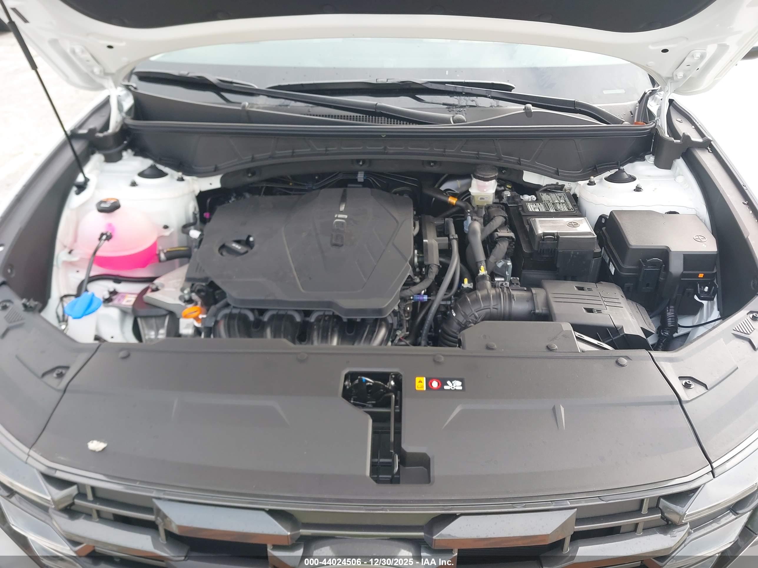 HYUNDAI TUCSON image 10