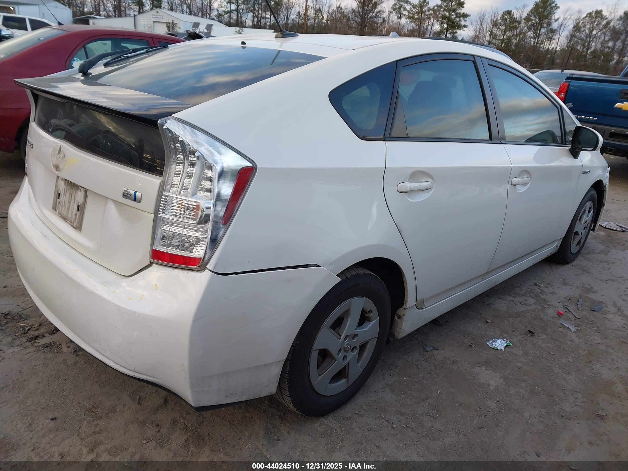 TOYOTA PRIUS image 4