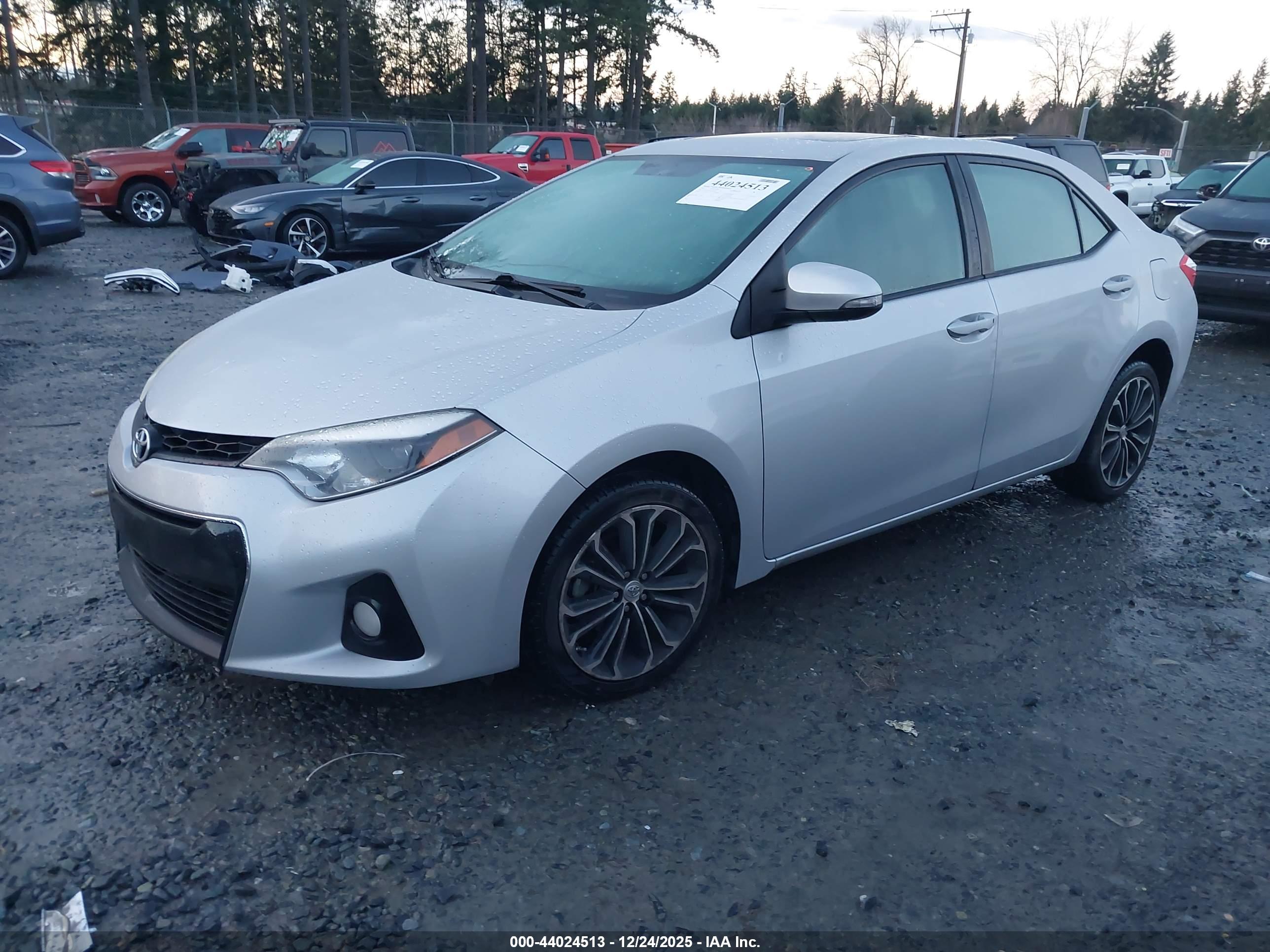 TOYOTA COROLLA image 2
