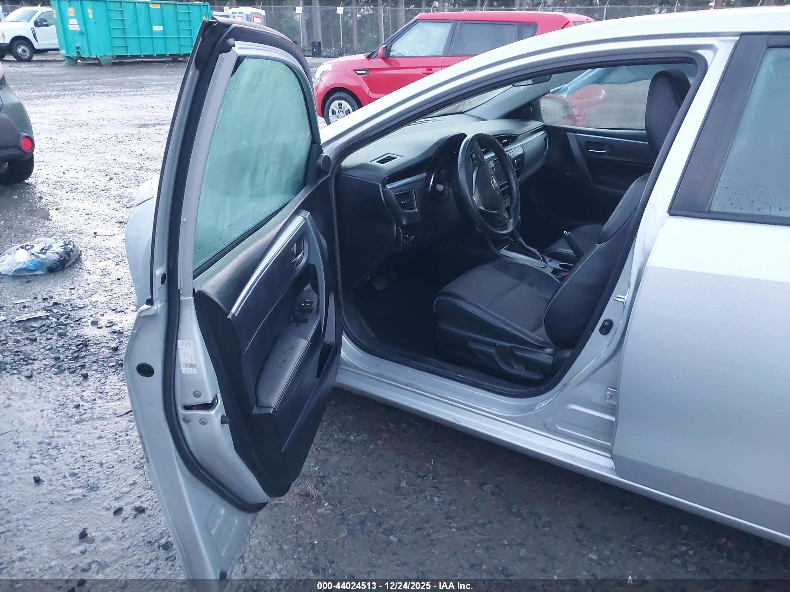 TOYOTA COROLLA image 5