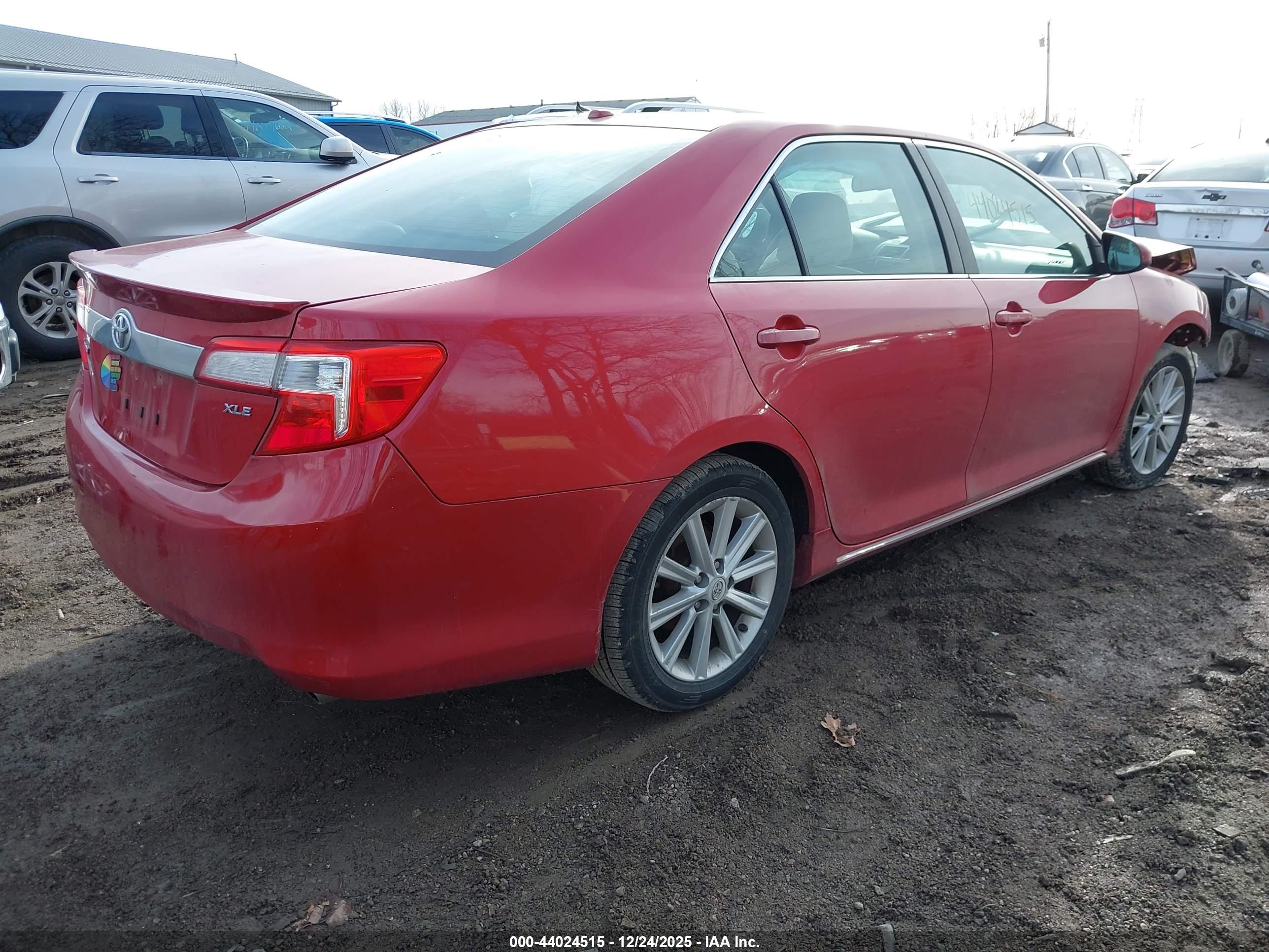 TOYOTA CAMRY image 4