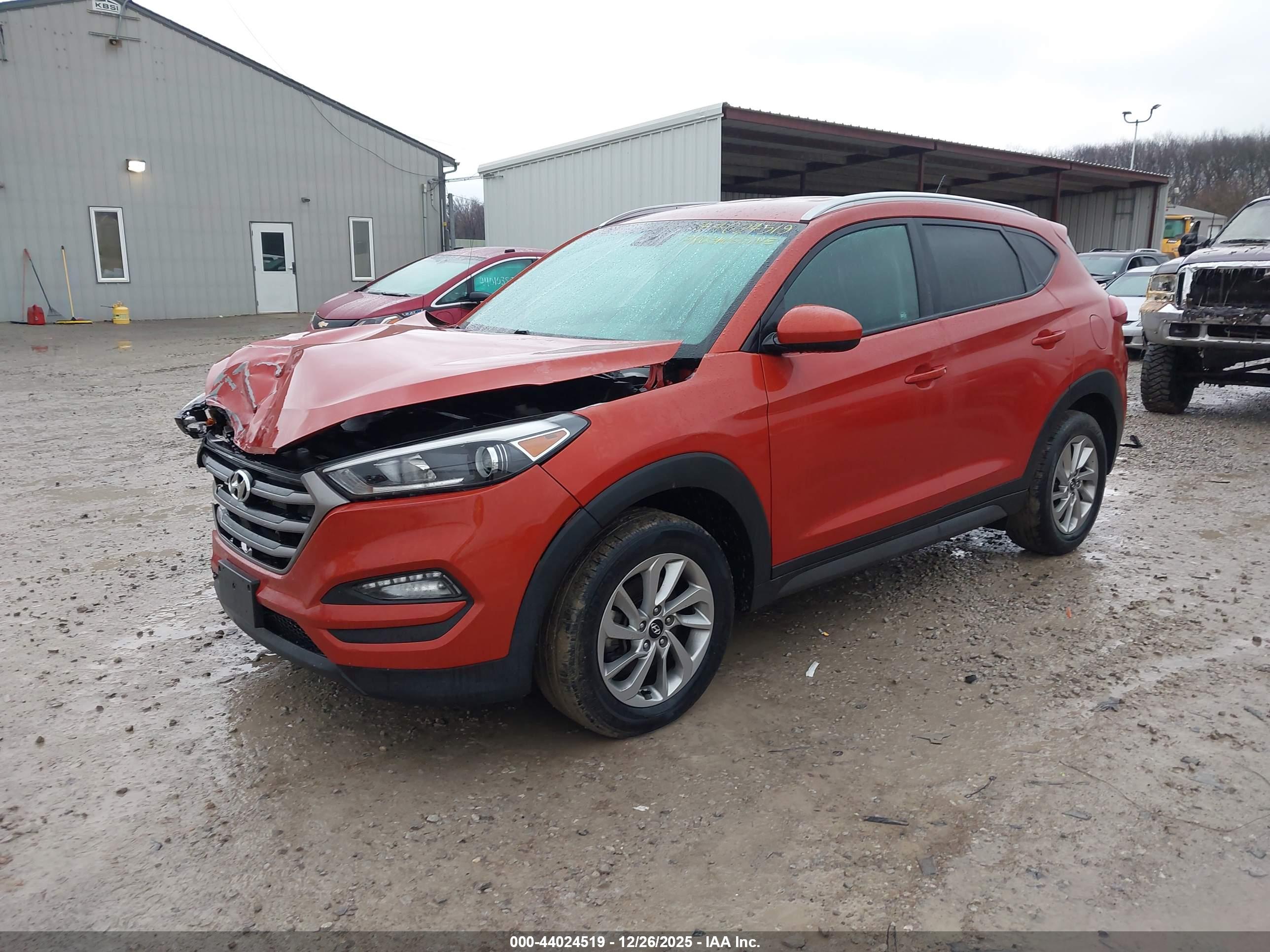 HYUNDAI TUCSON image 2