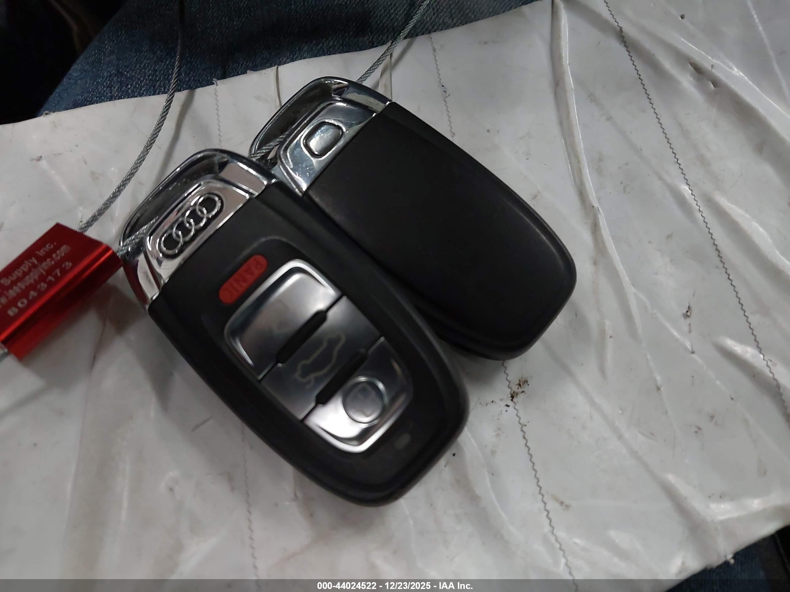 AUDI A4 image 11
