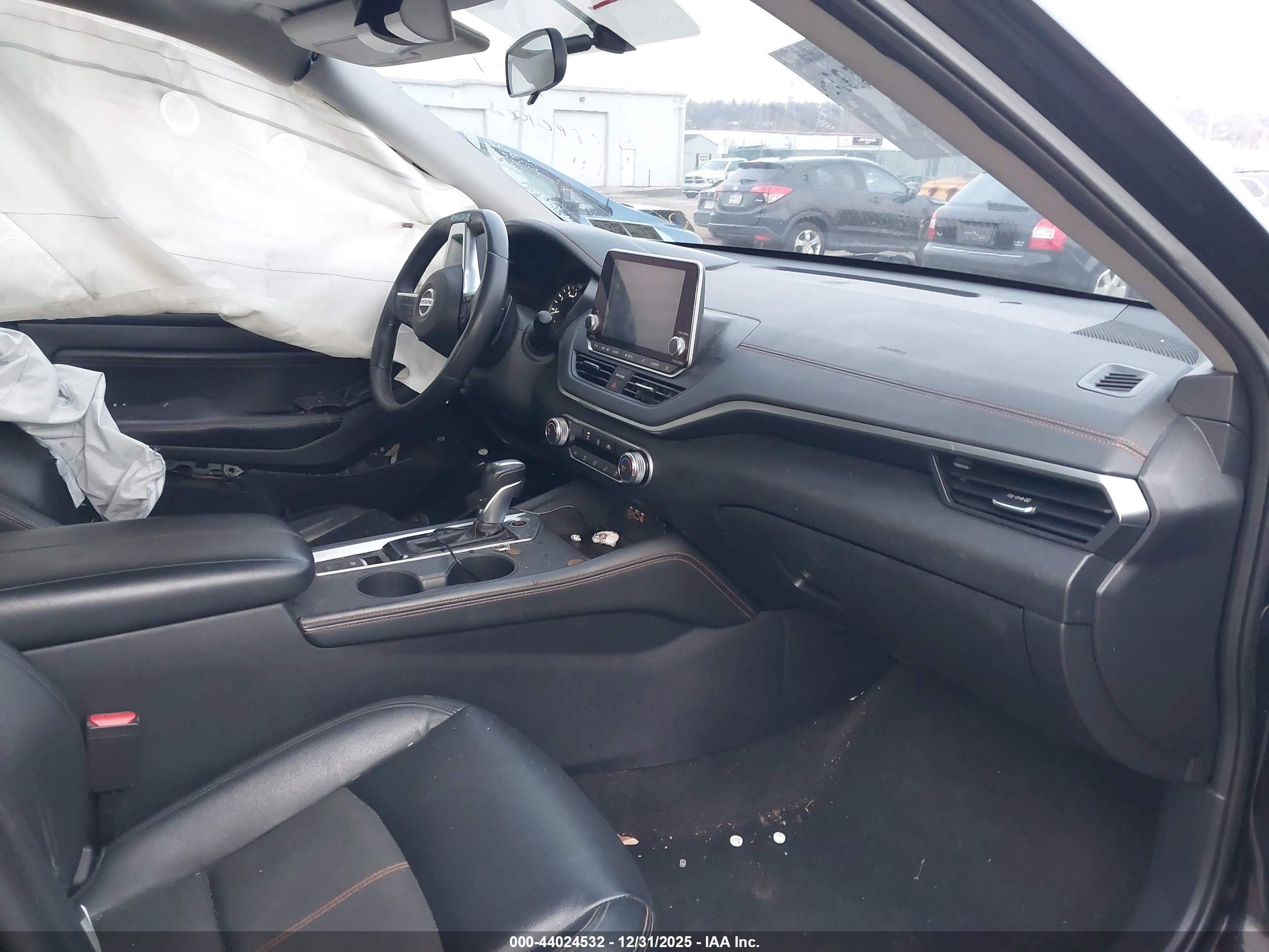 NISSAN ALTIMA image 5