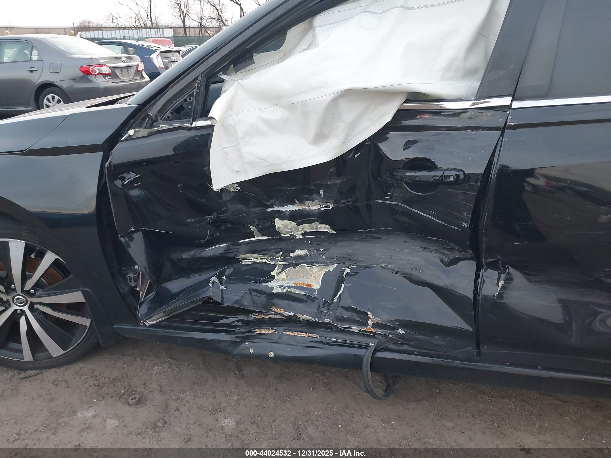 NISSAN ALTIMA image 6