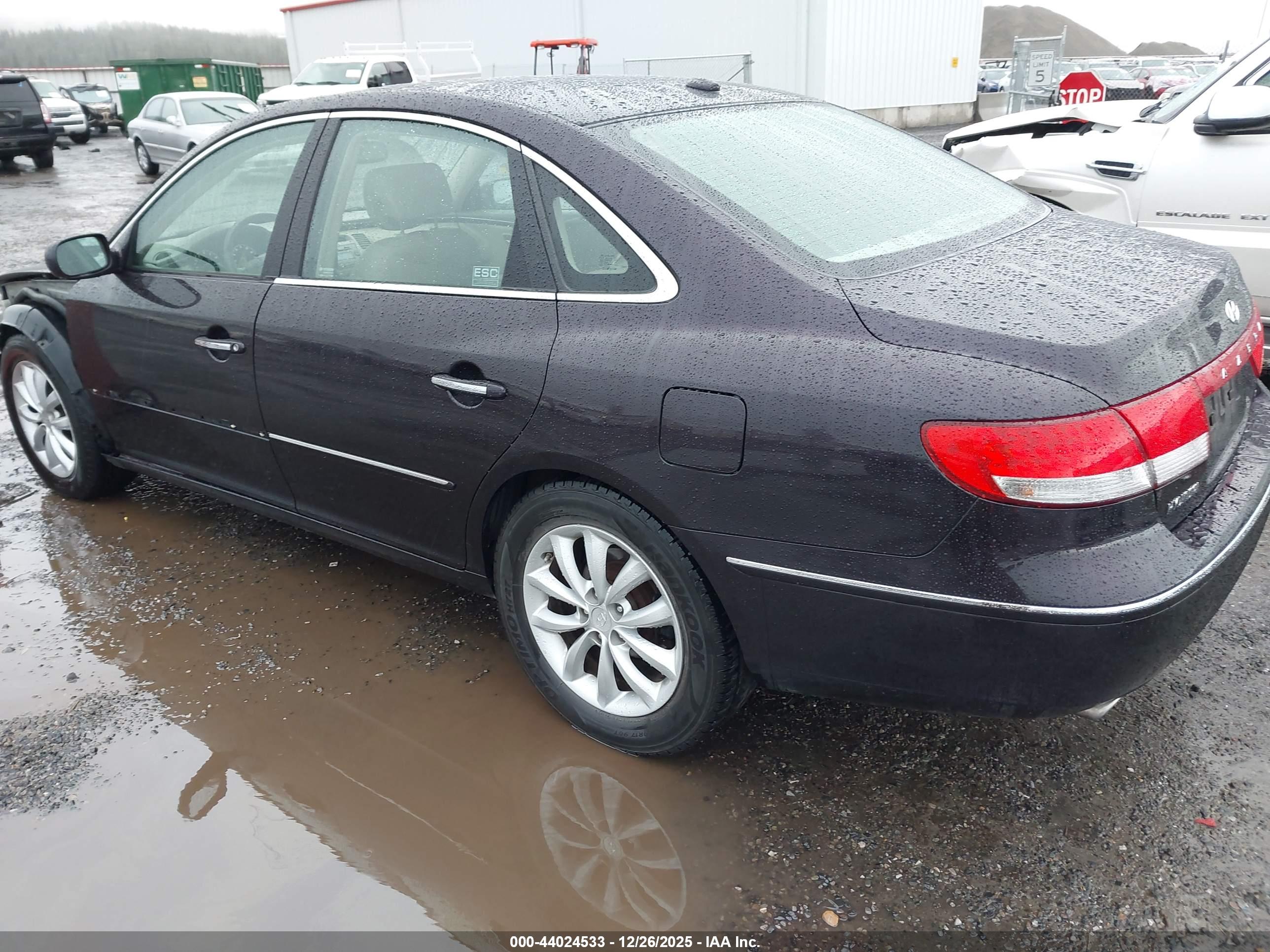 HYUNDAI AZERA image 3