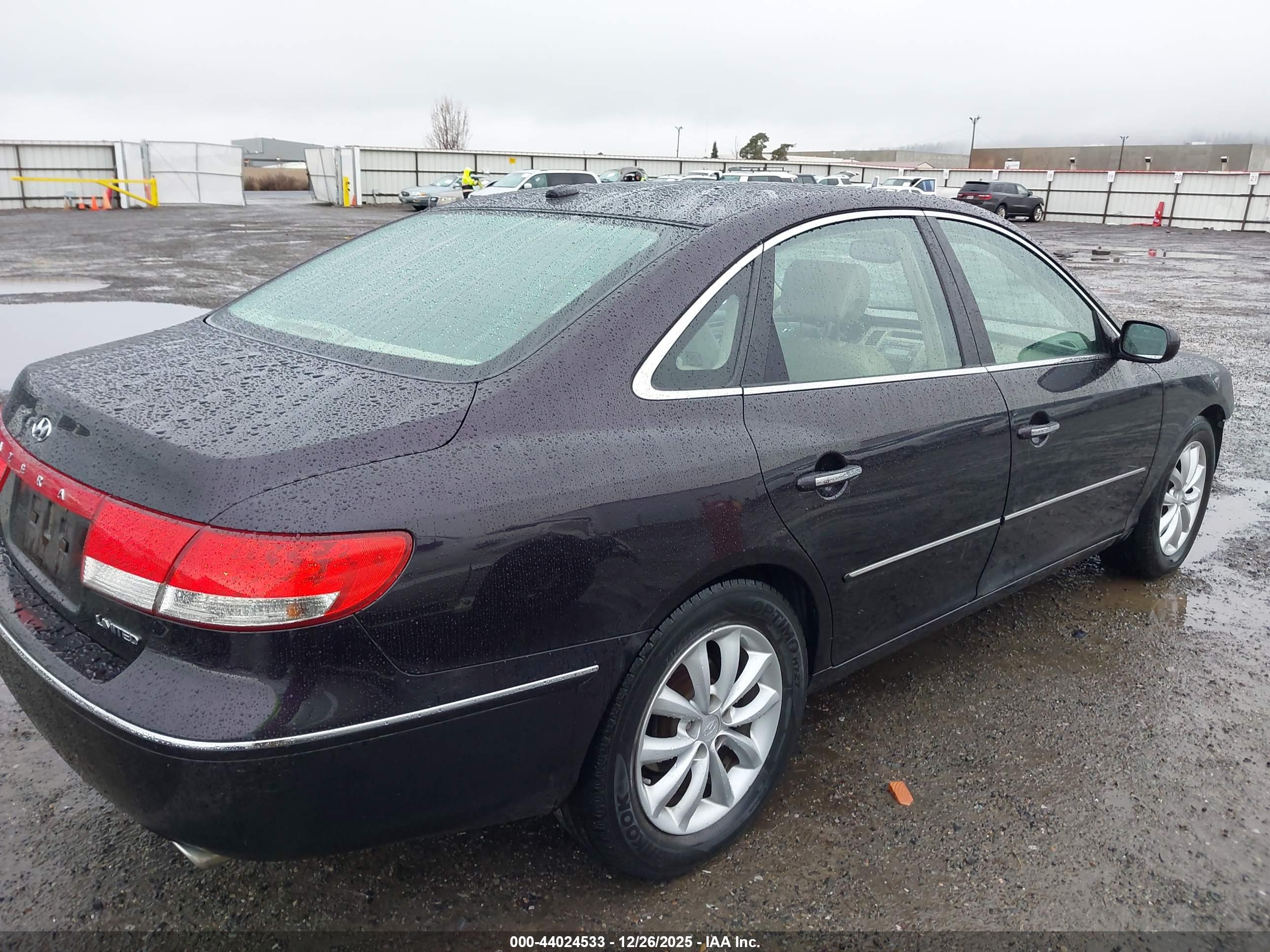 HYUNDAI AZERA image 4