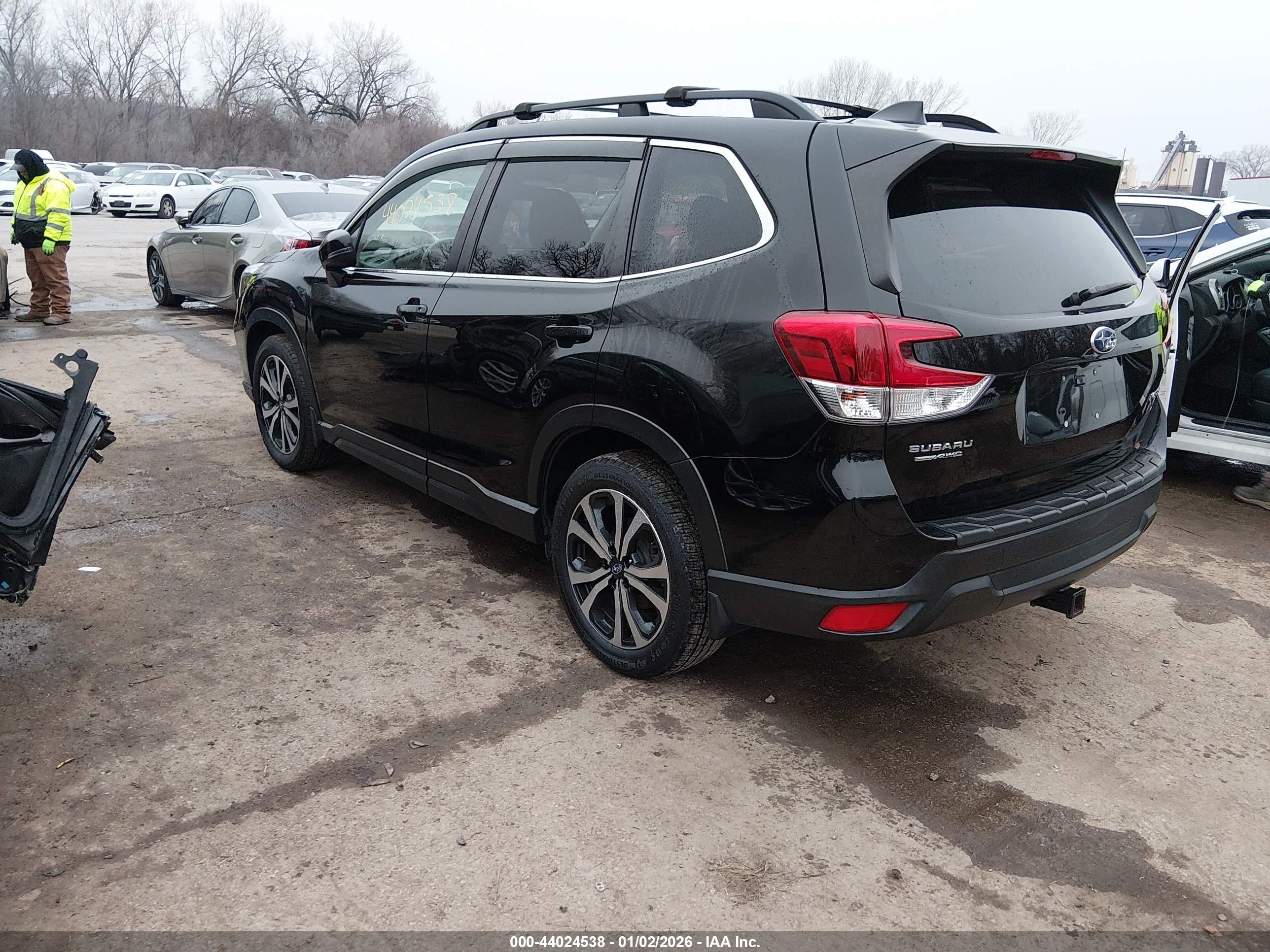 SUBARU FORESTER image 3