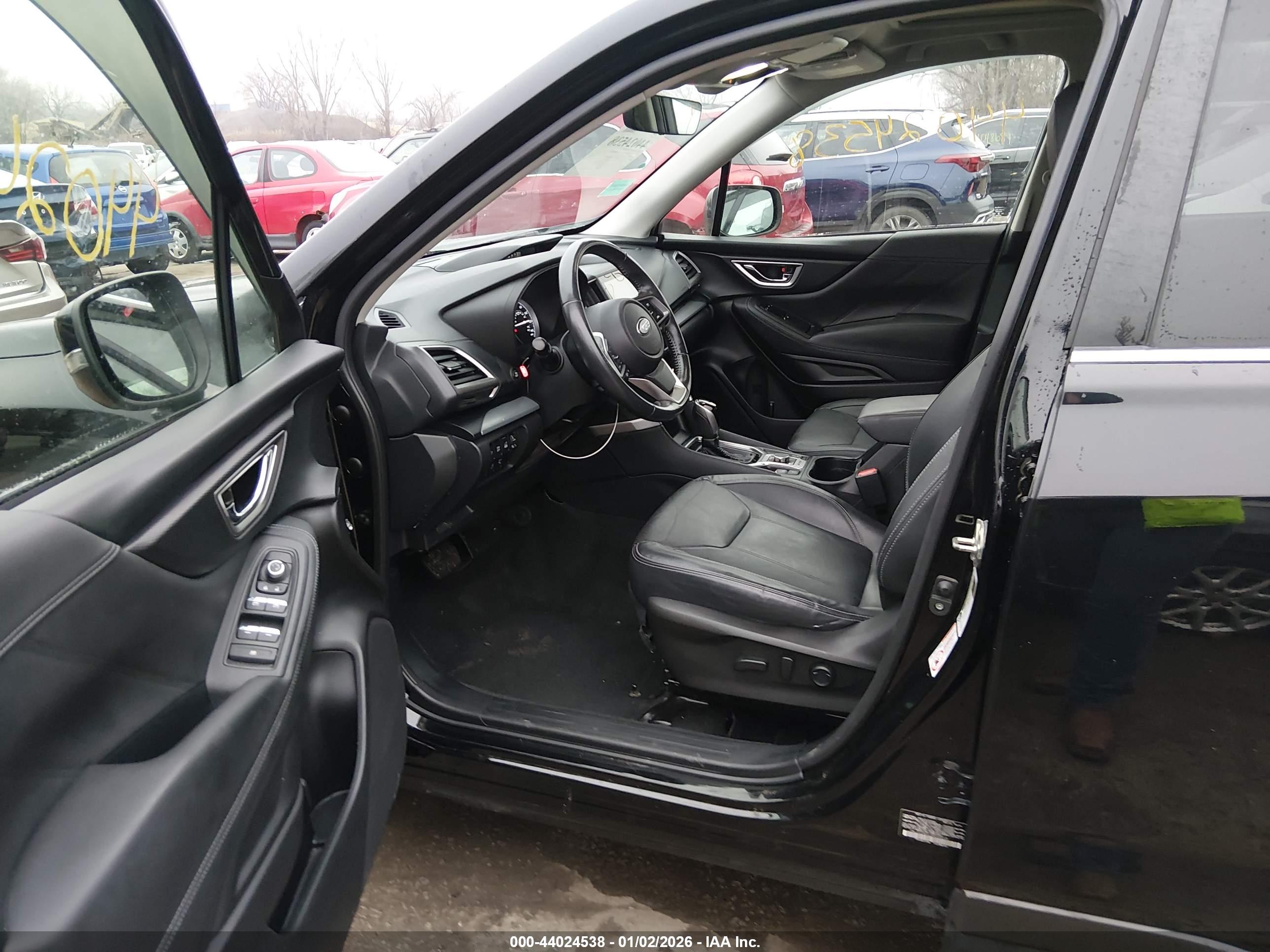 SUBARU FORESTER image 5
