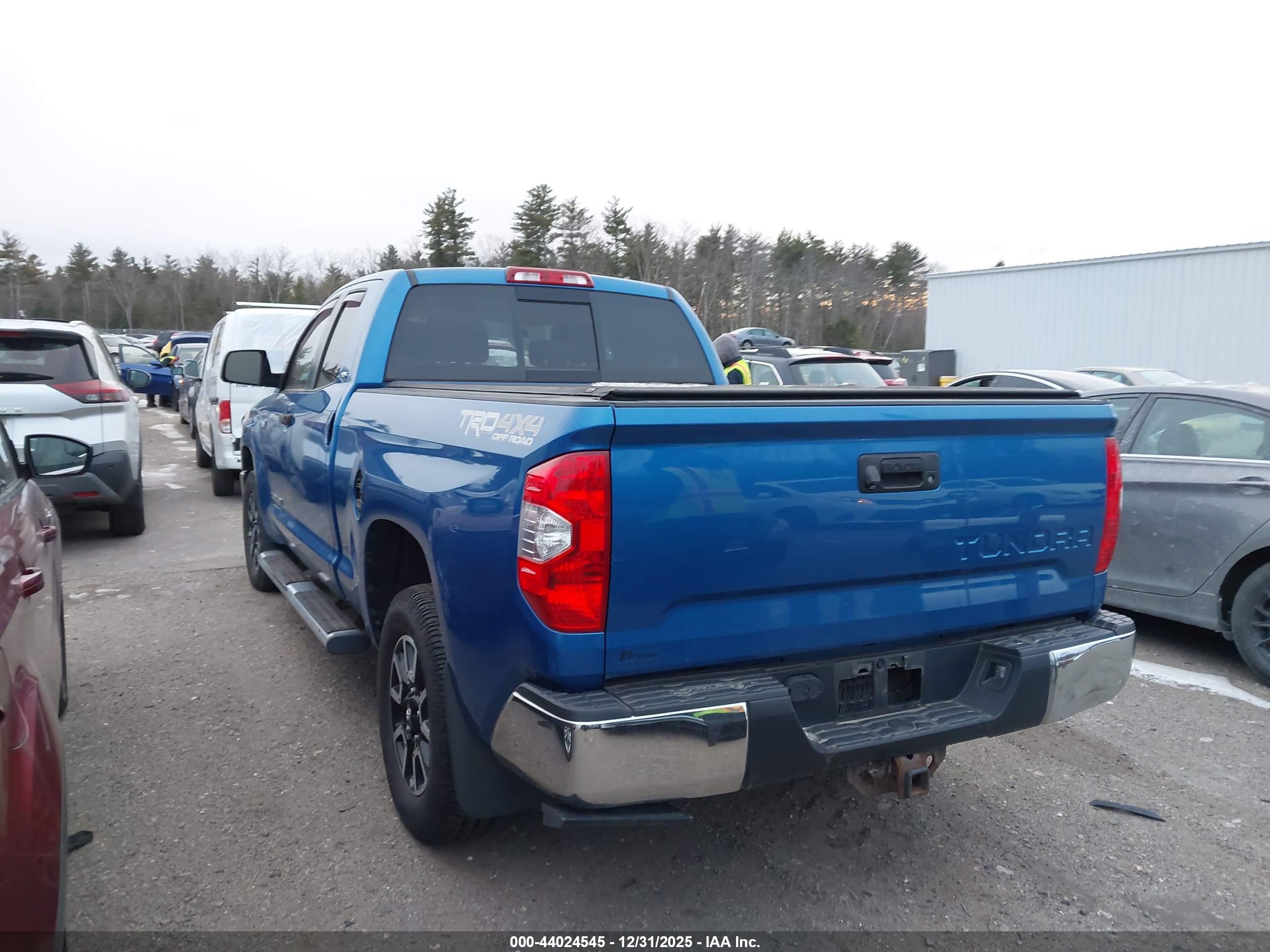 TOYOTA TUNDRA image 3