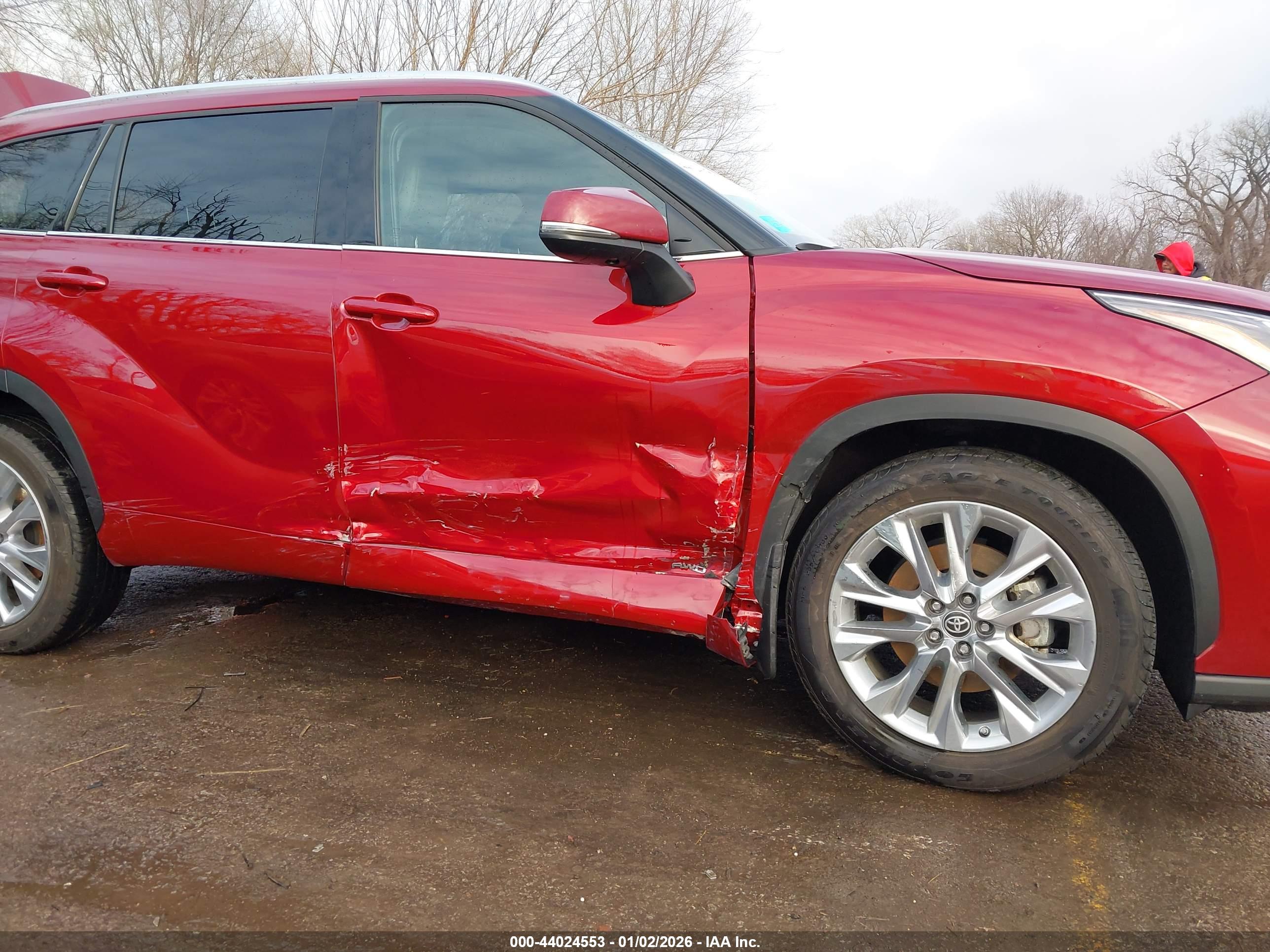 TOYOTA HIGHLANDER image 6