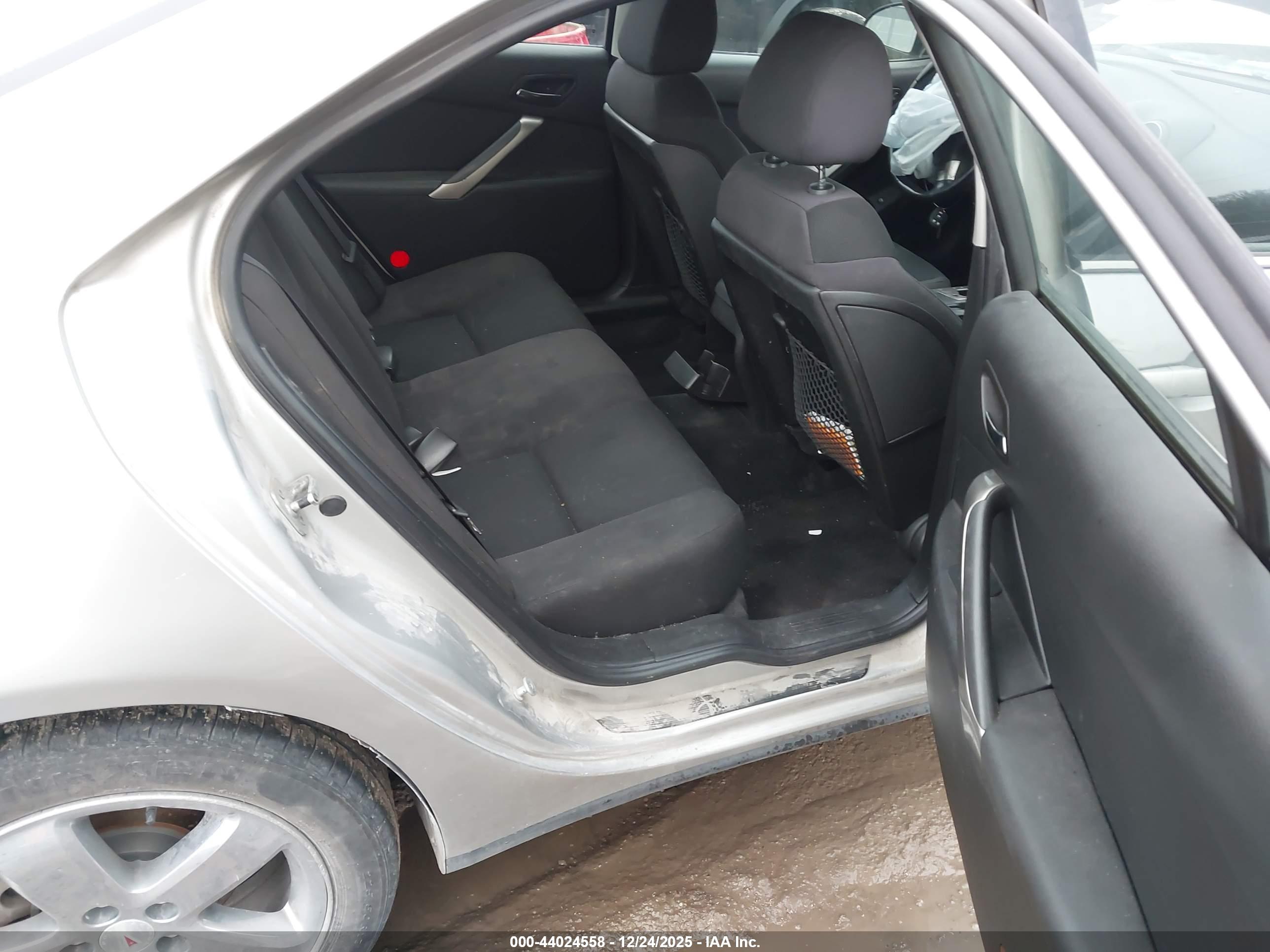 PONTIAC G6 image 8