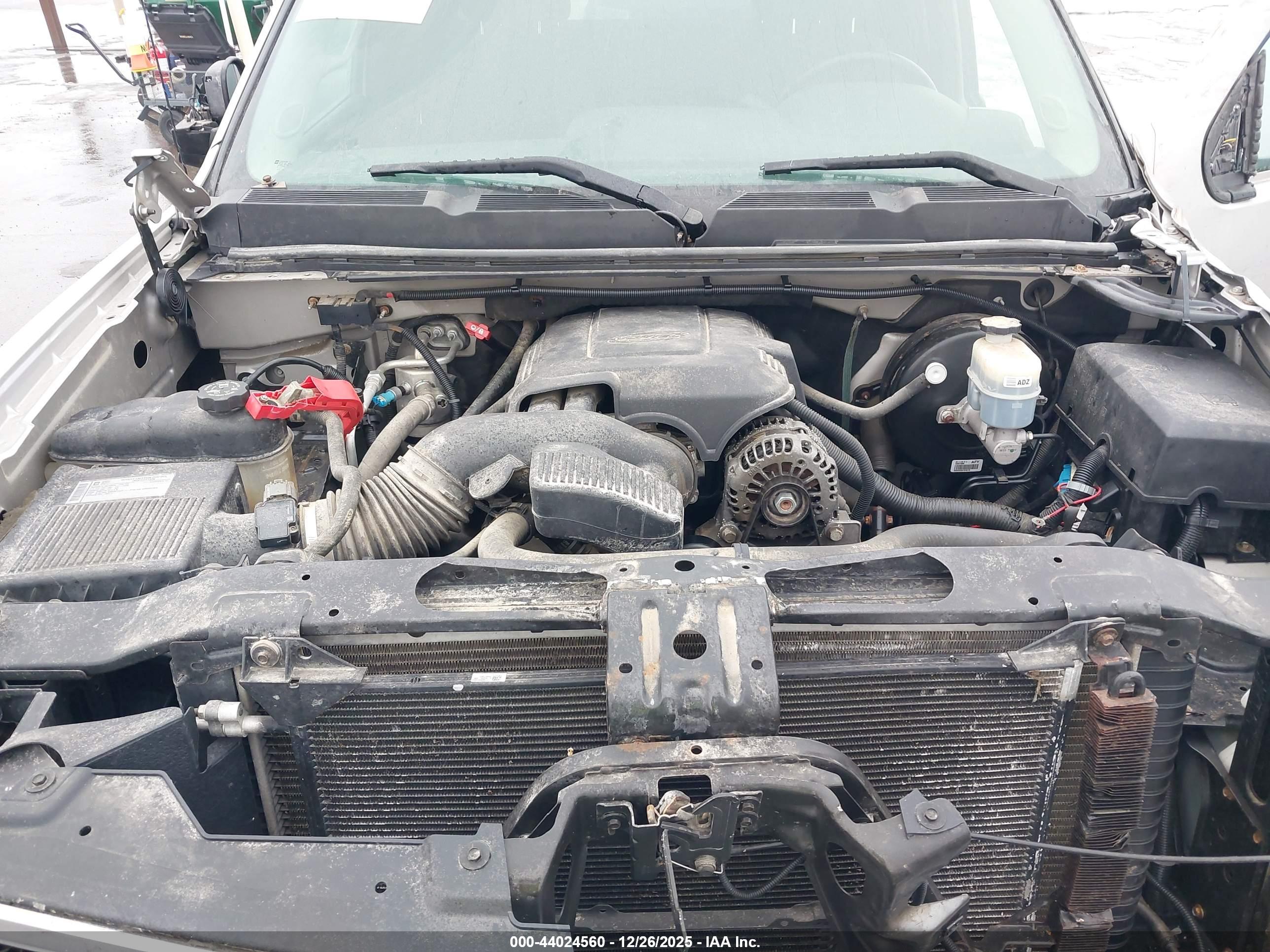 CHEVROLET SILVERADO image 10