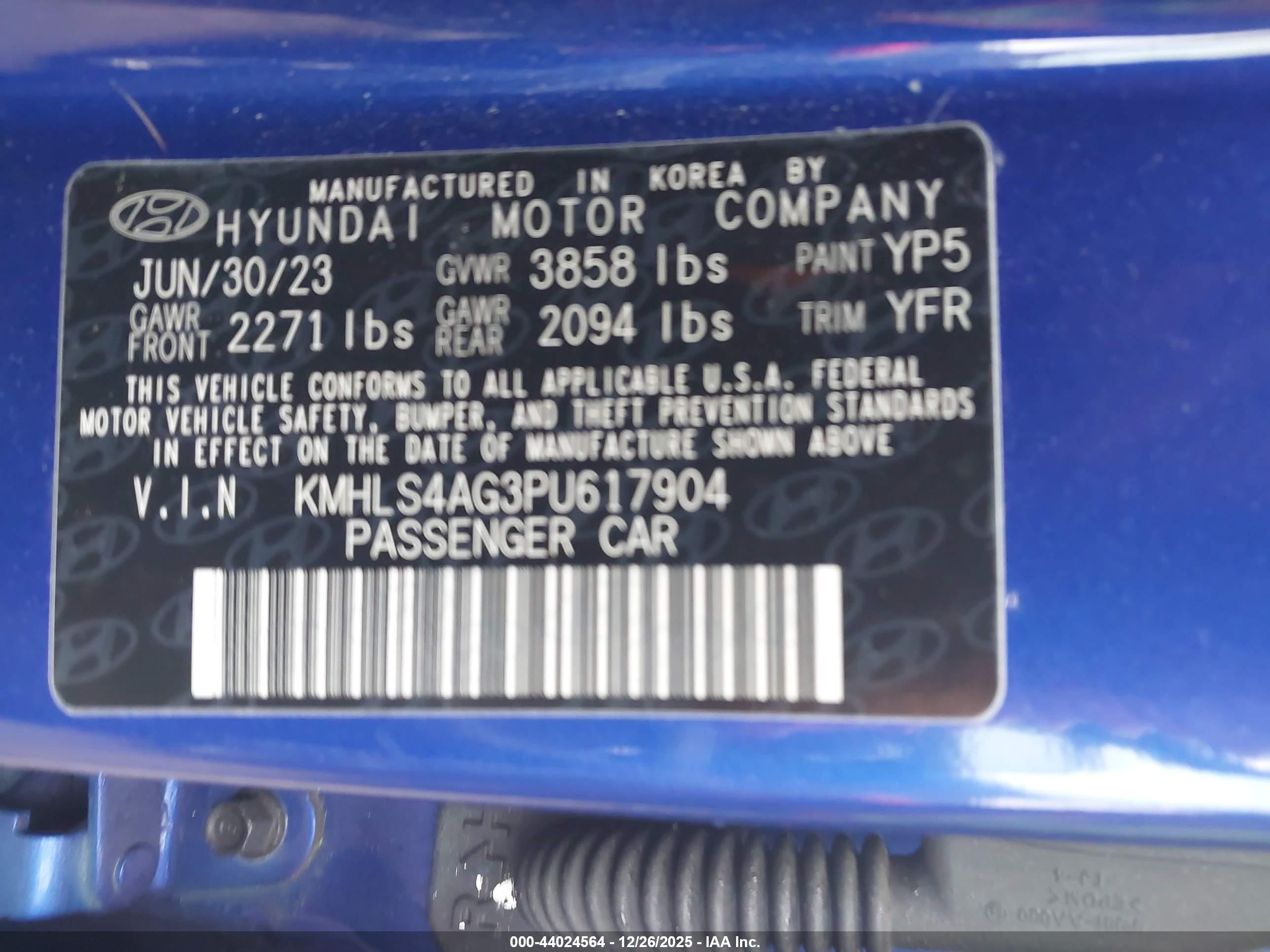 HYUNDAI ELANTRA image 9