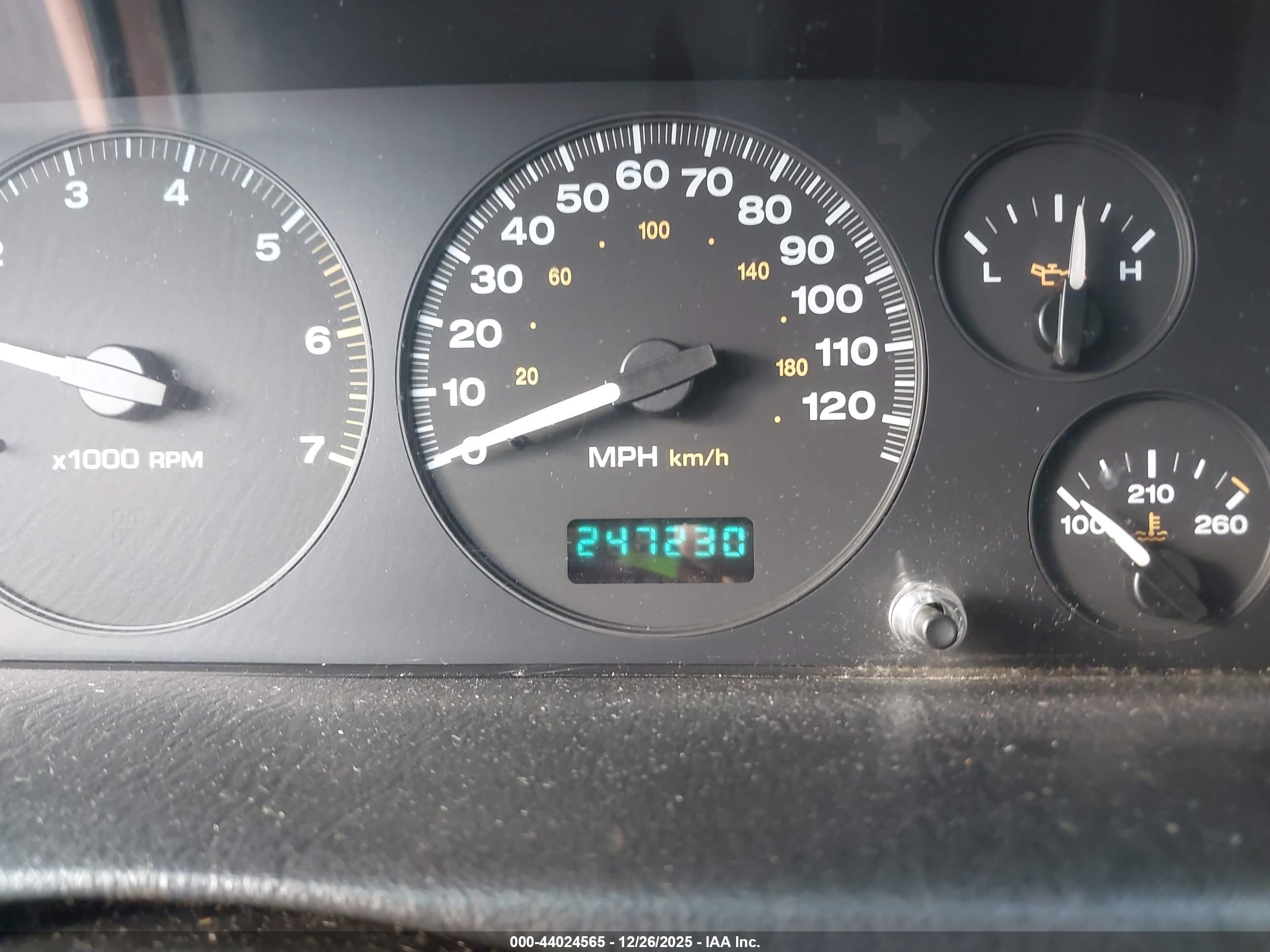 JEEP GRAND image 7
