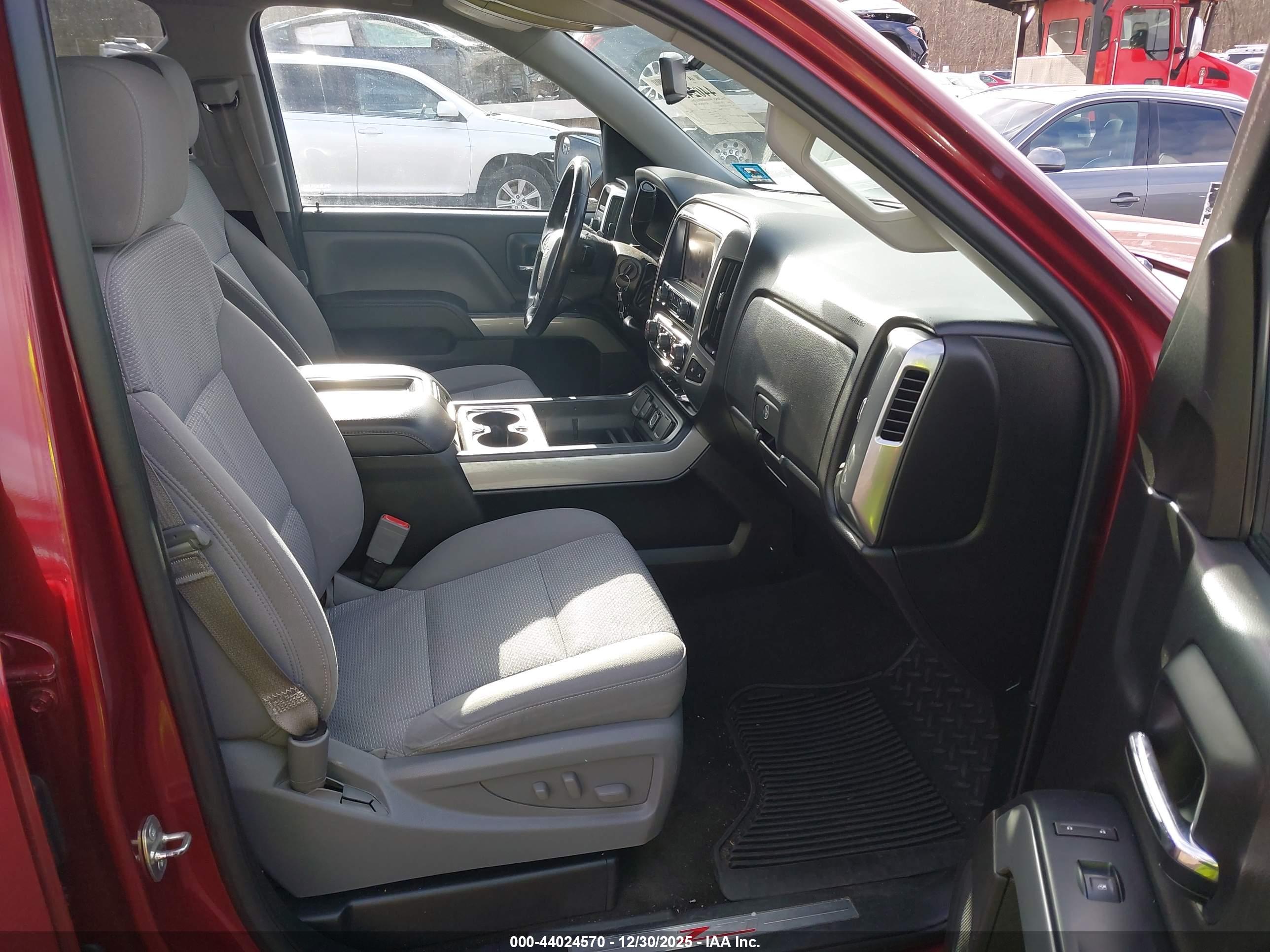 CHEVROLET SILVERADO image 5