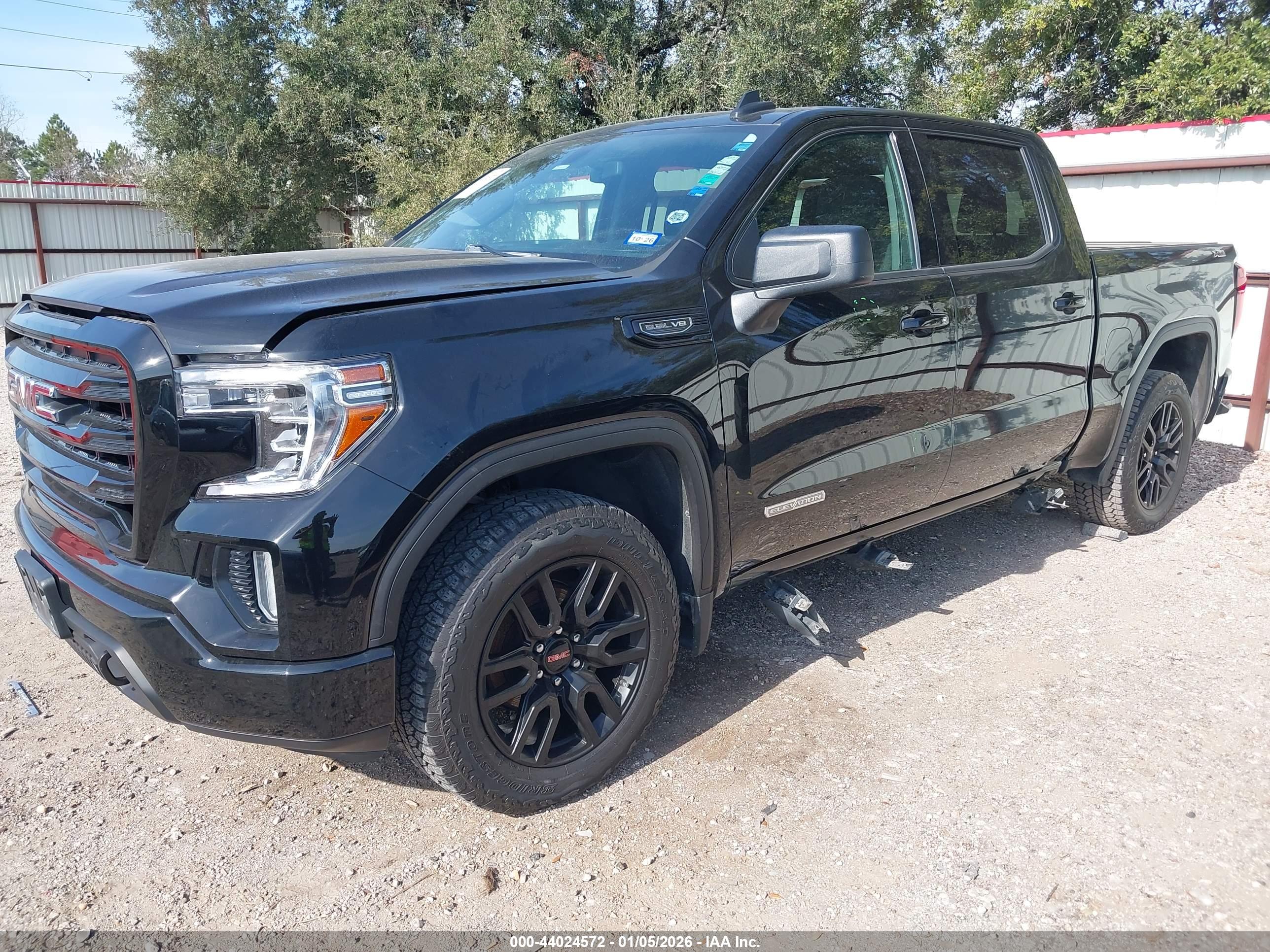 GMC SIERRA image 2