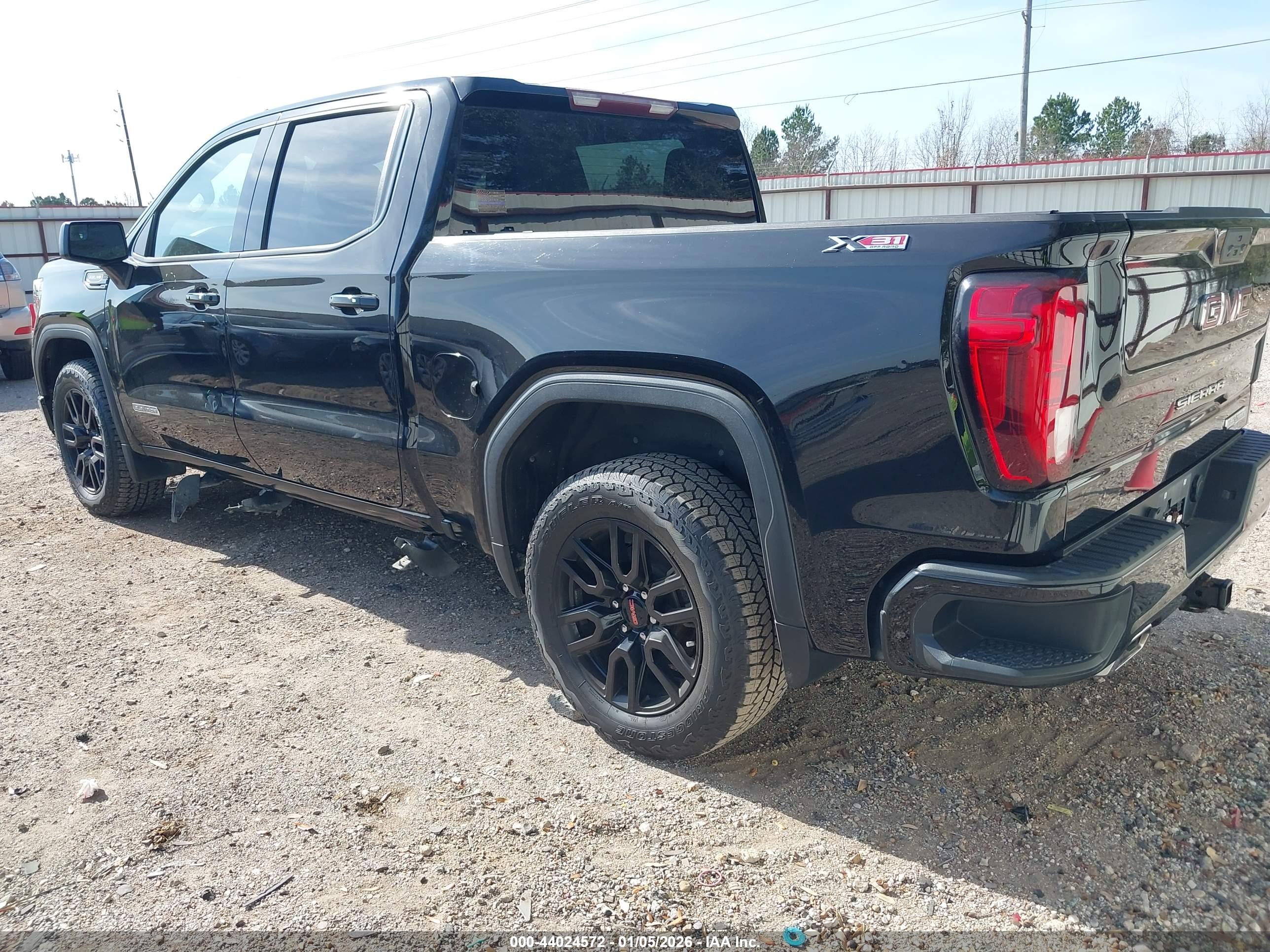 GMC SIERRA image 3