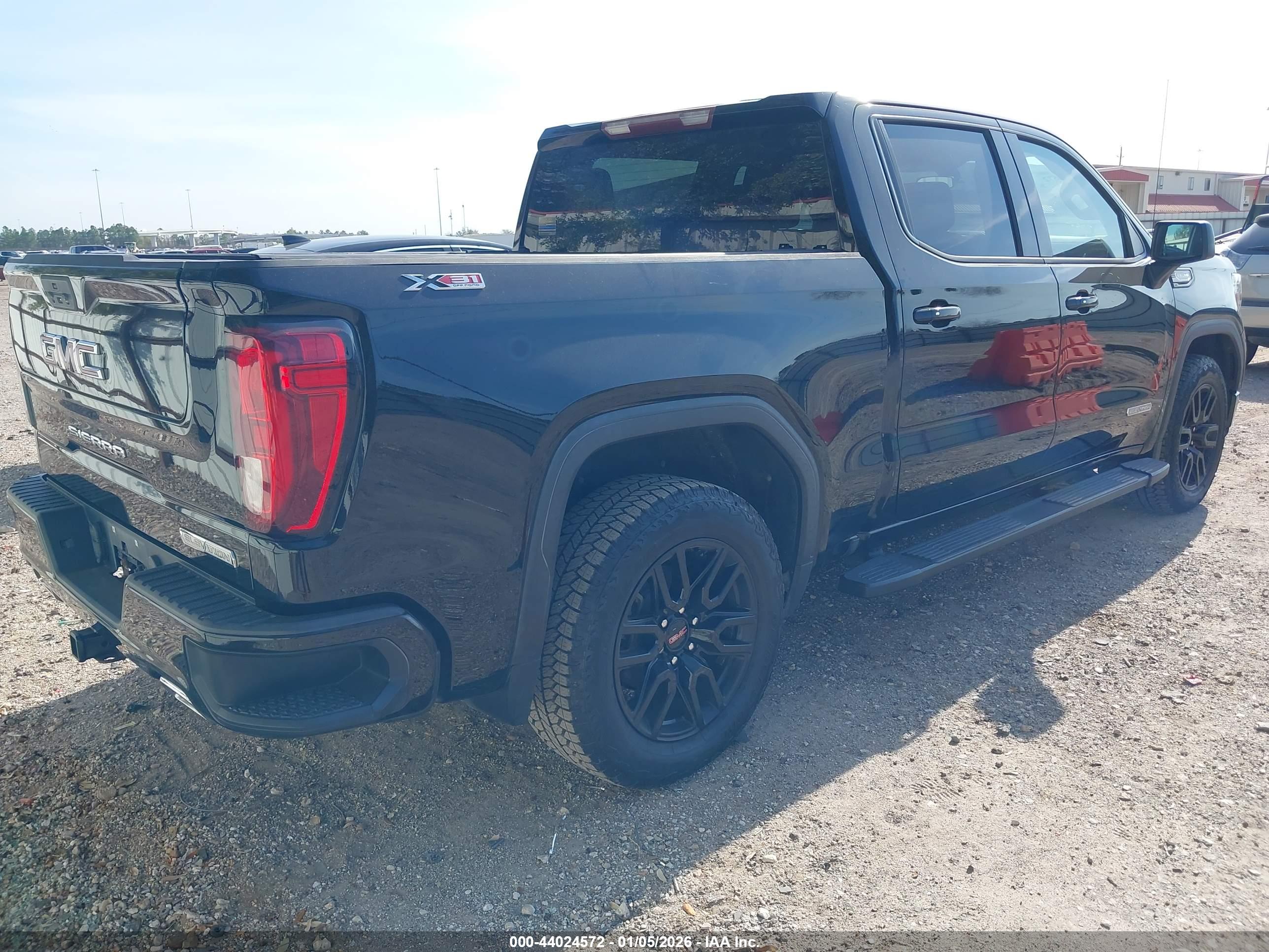 GMC SIERRA image 4