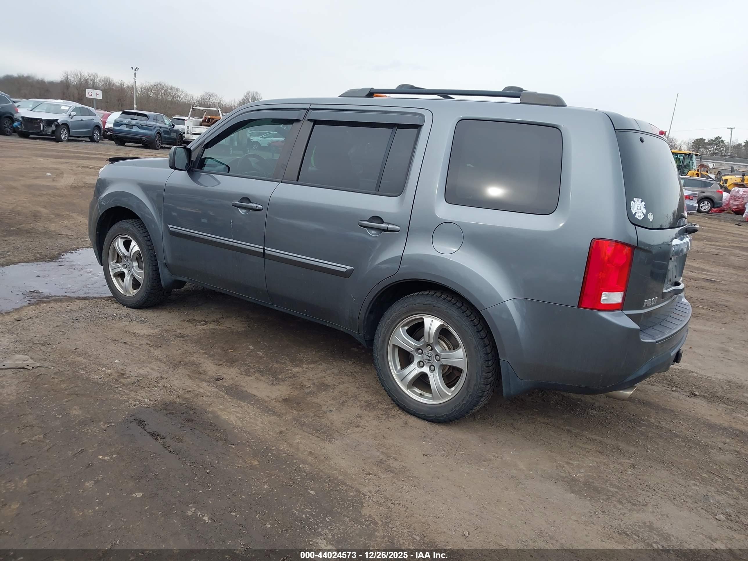 HONDA PILOT image 3