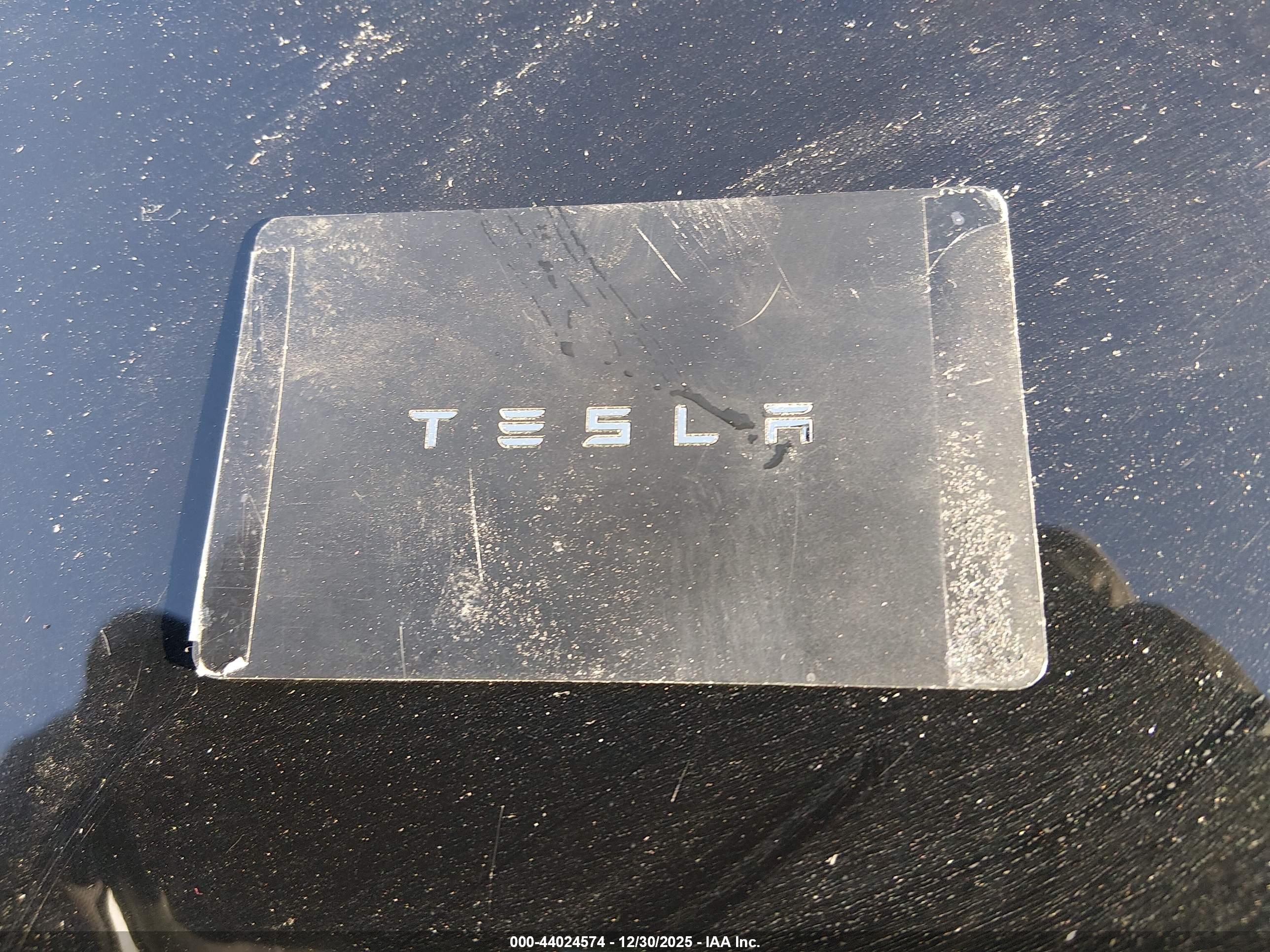 TESLA MODEL image 11