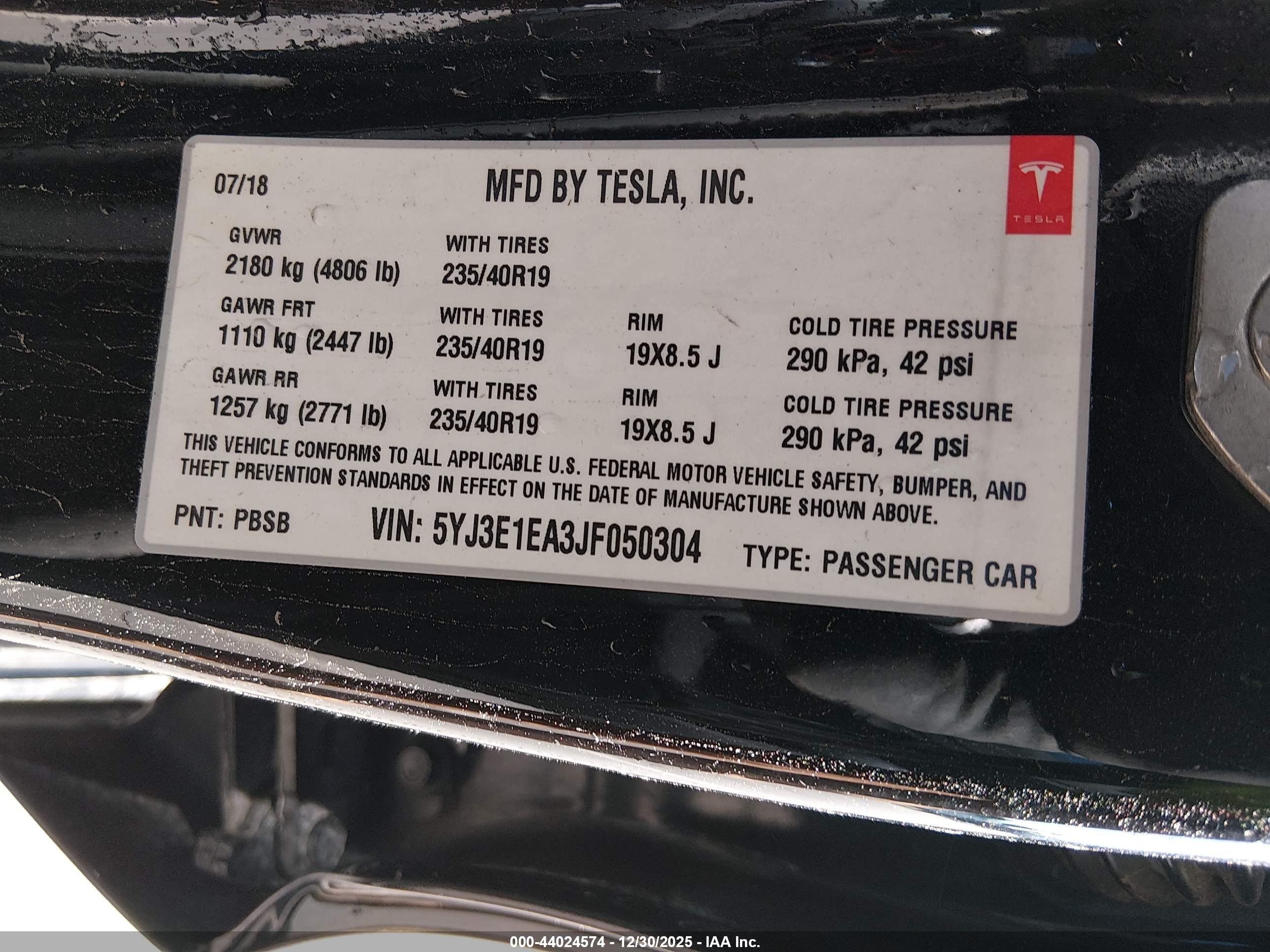 TESLA MODEL image 9
