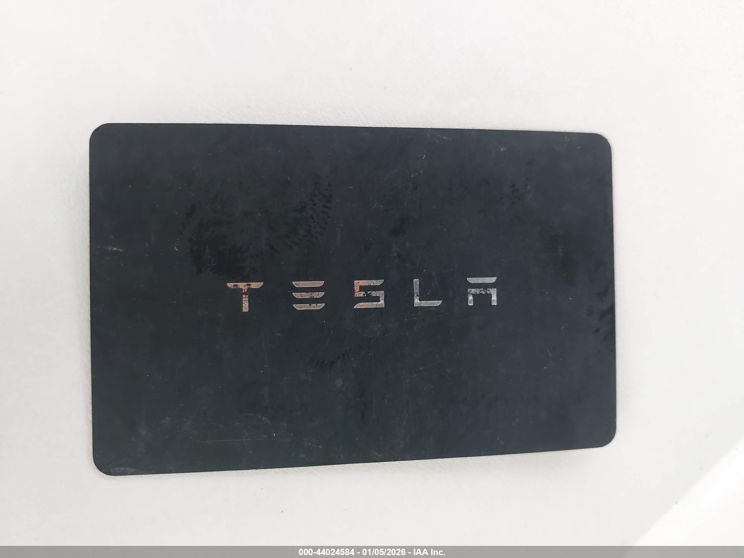 TESLA MODEL image 11