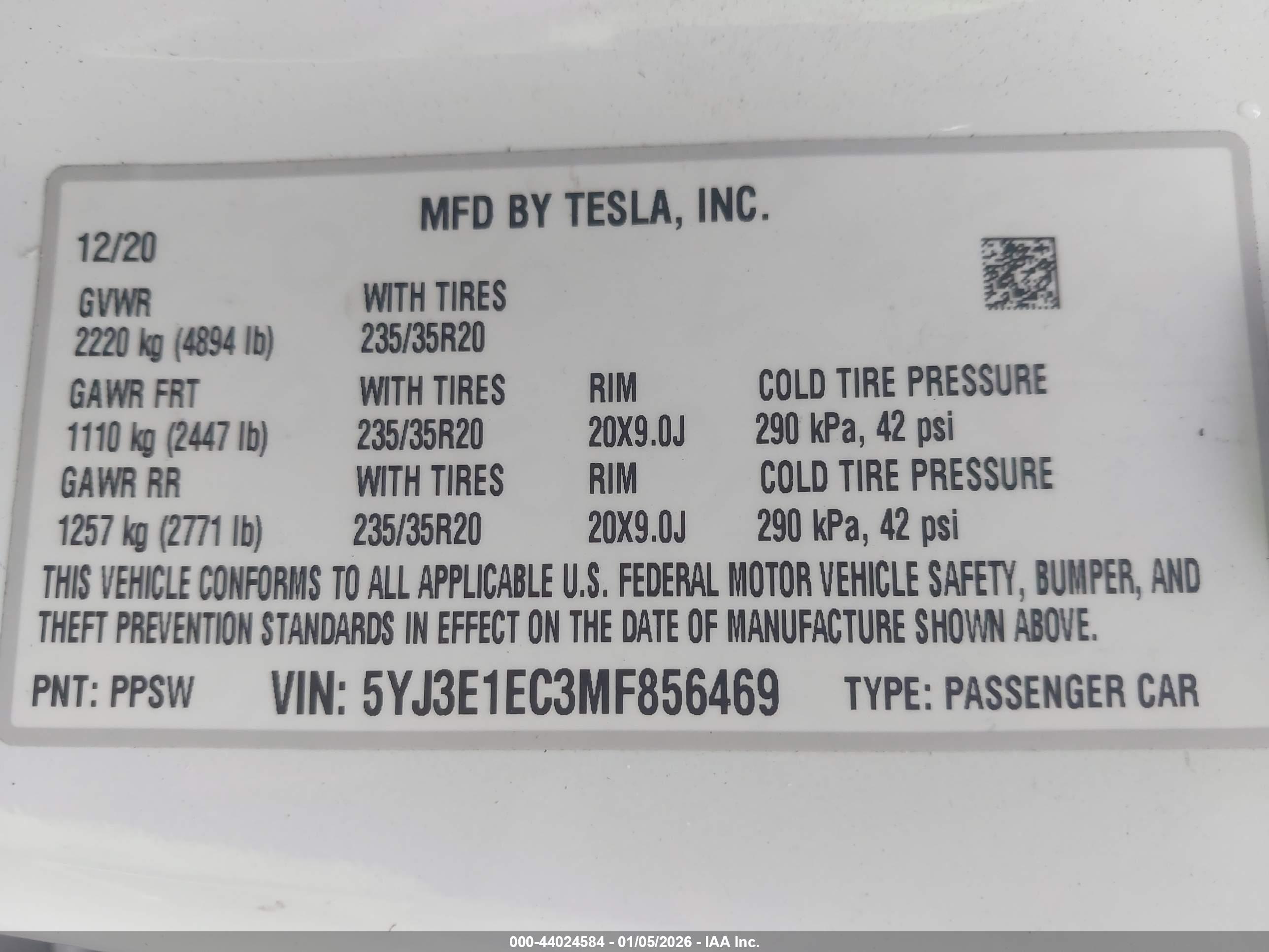 TESLA MODEL image 9