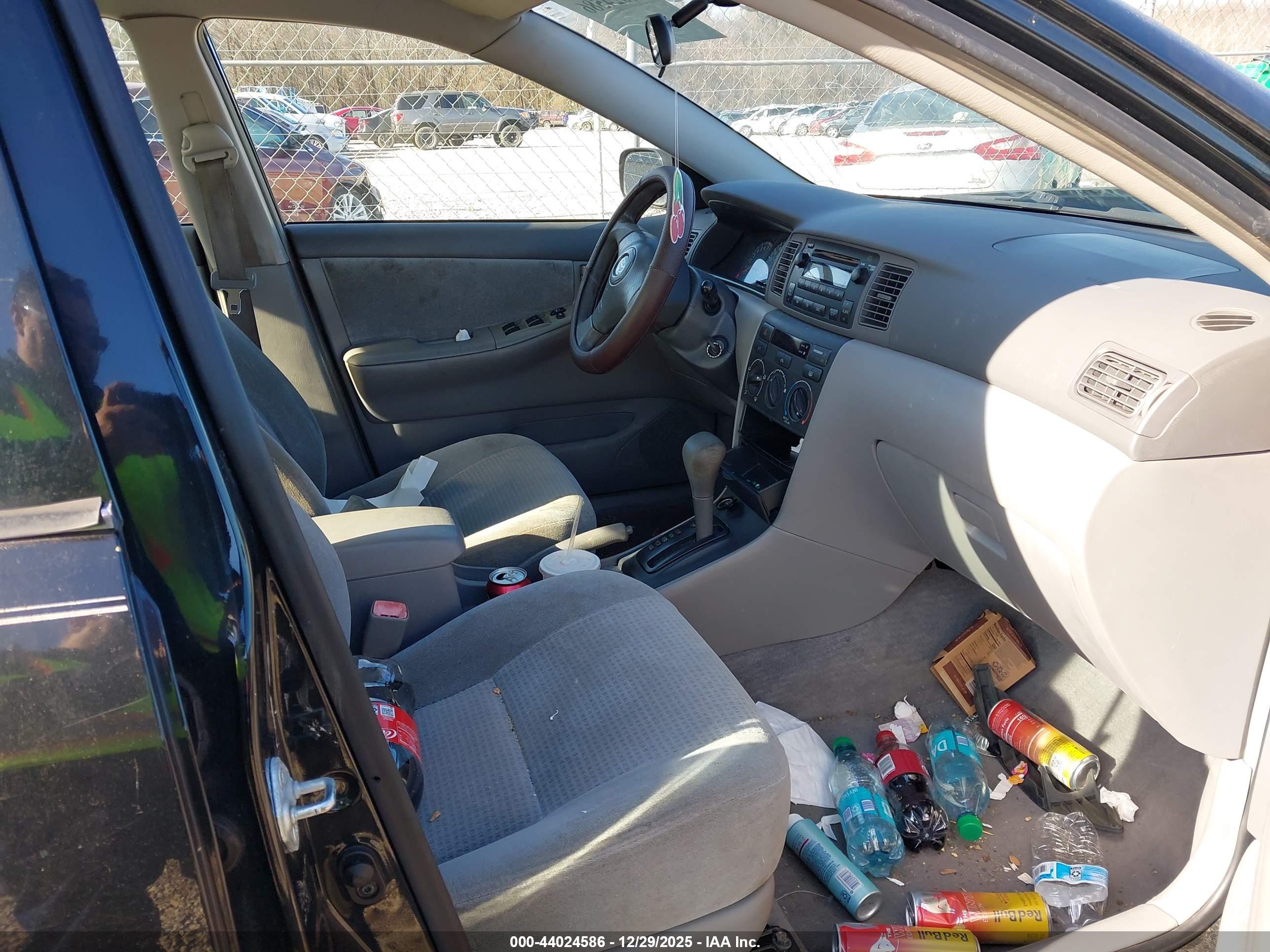 TOYOTA COROLLA image 5