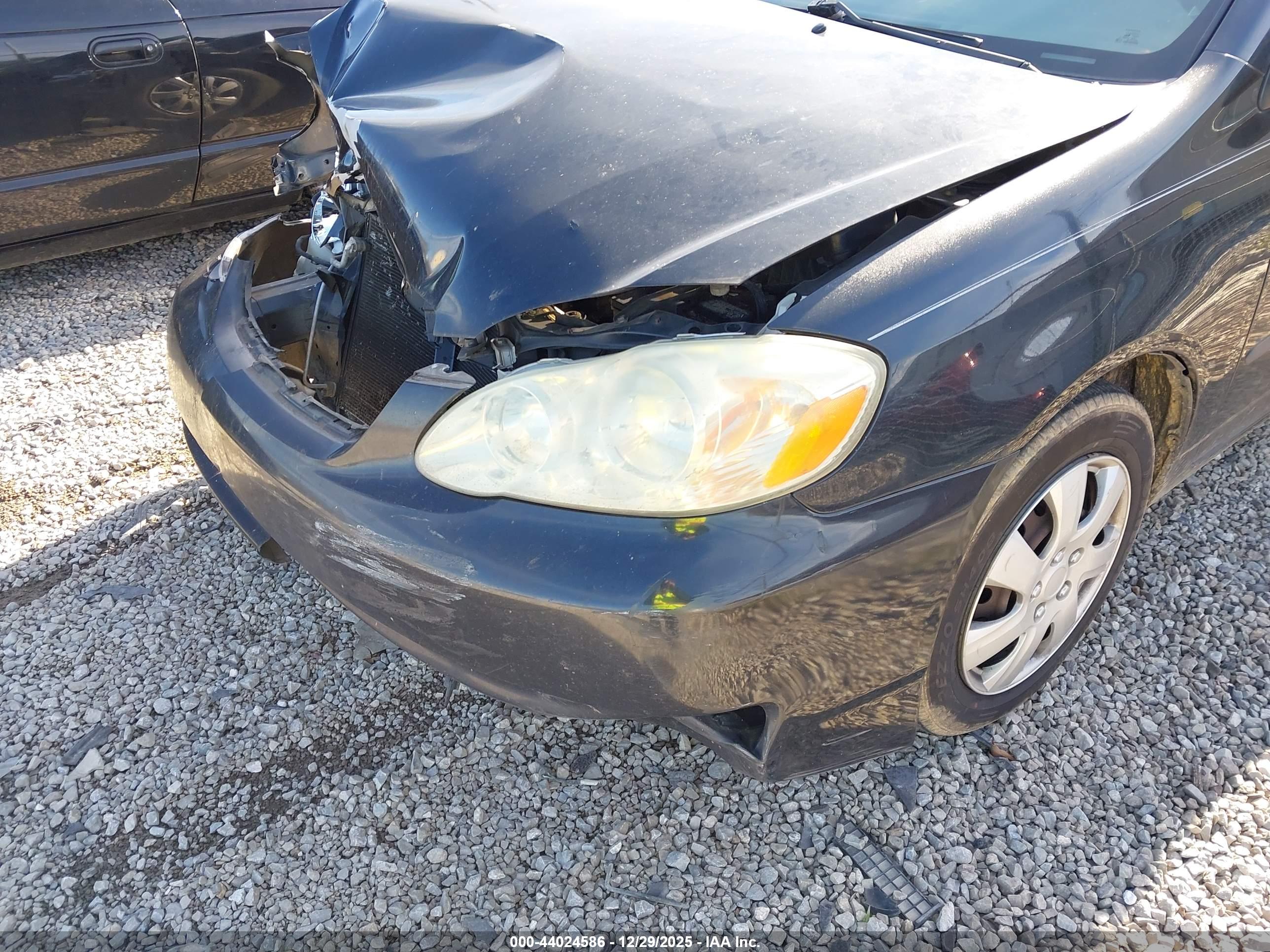 TOYOTA COROLLA image 6