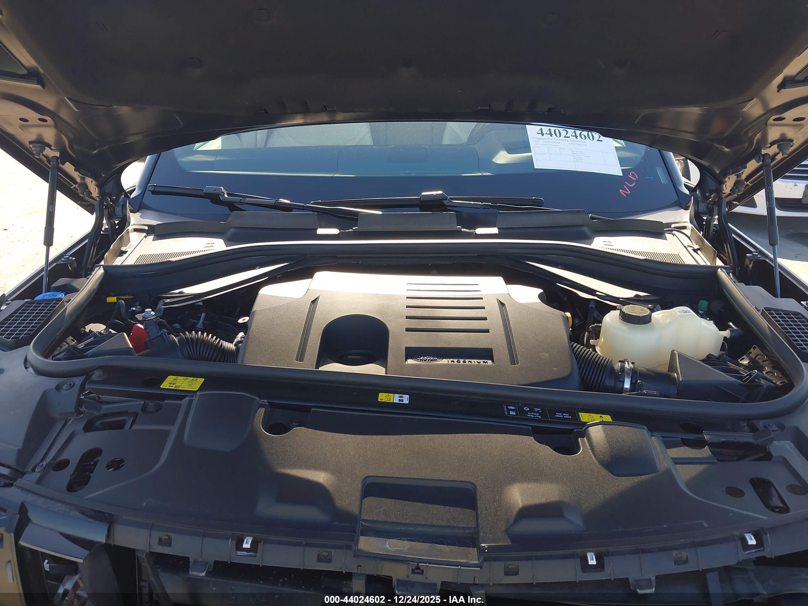 LAND ROVER image 10
