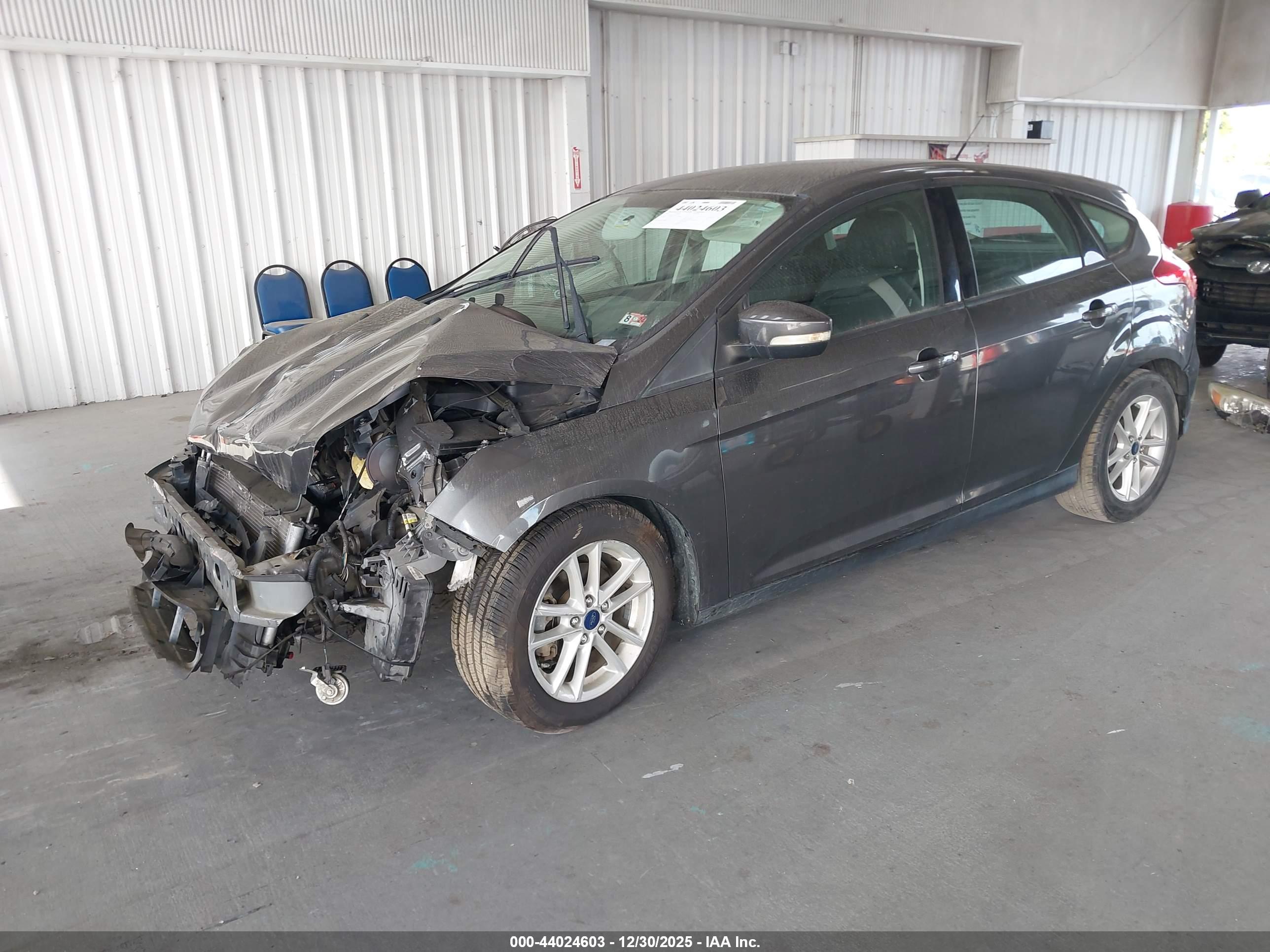 FORD FOCUS image 2