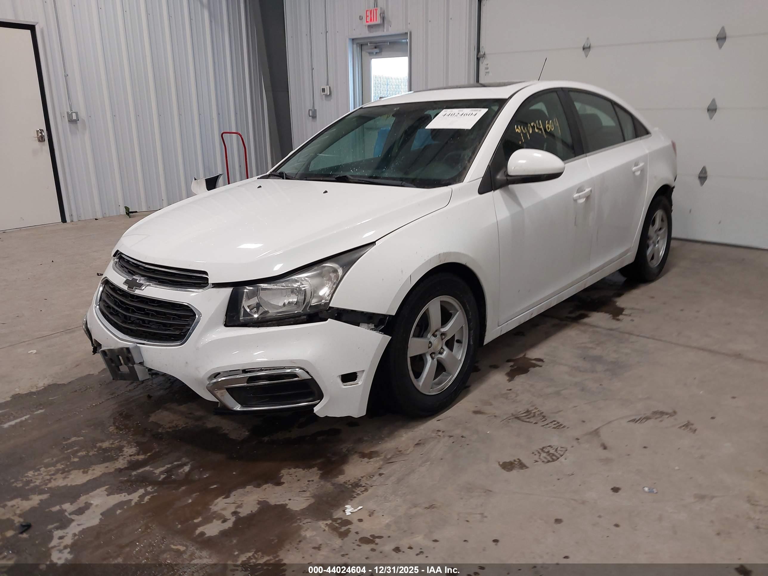 CHEVROLET CRUZE image 2