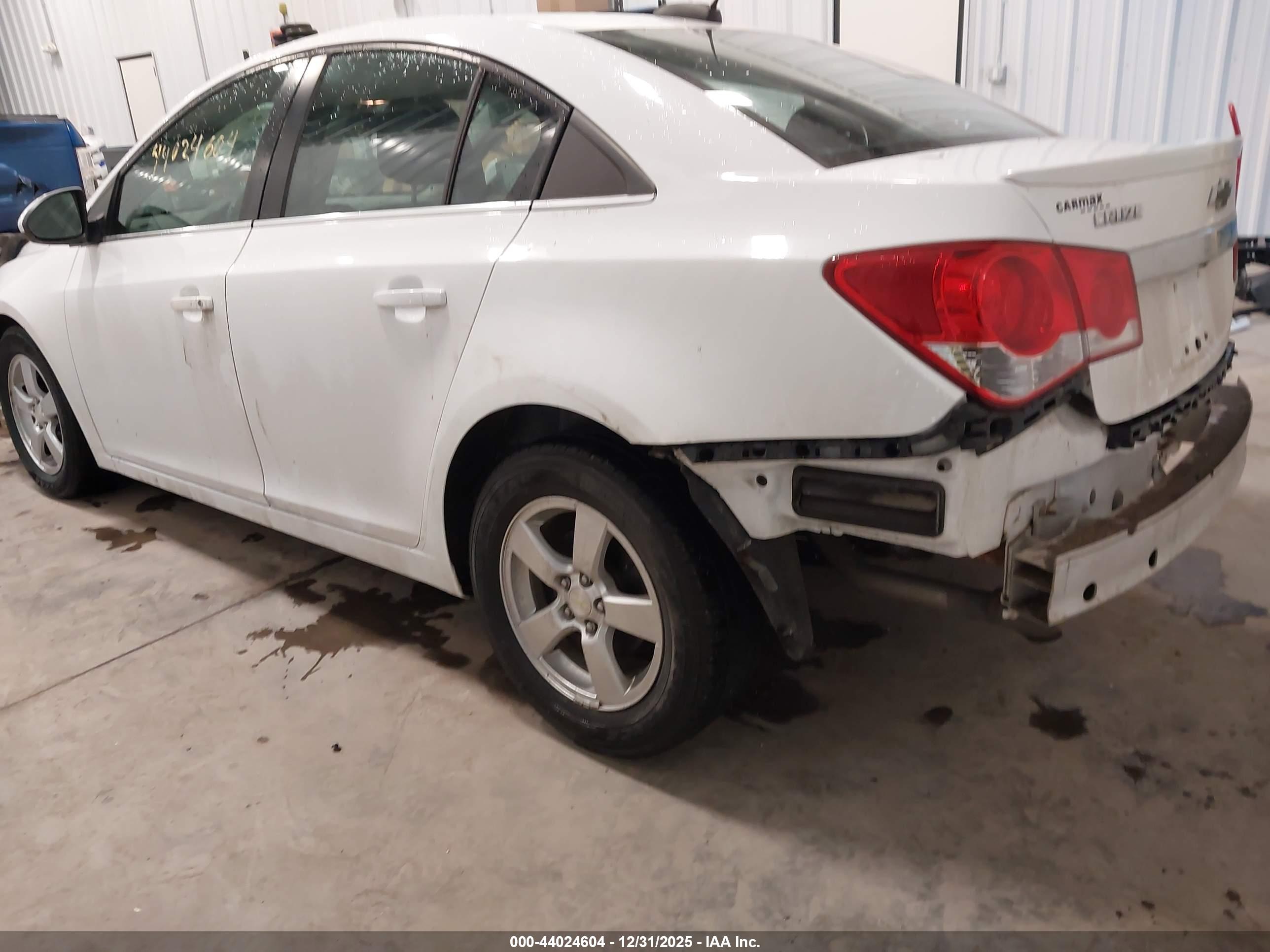 CHEVROLET CRUZE image 3
