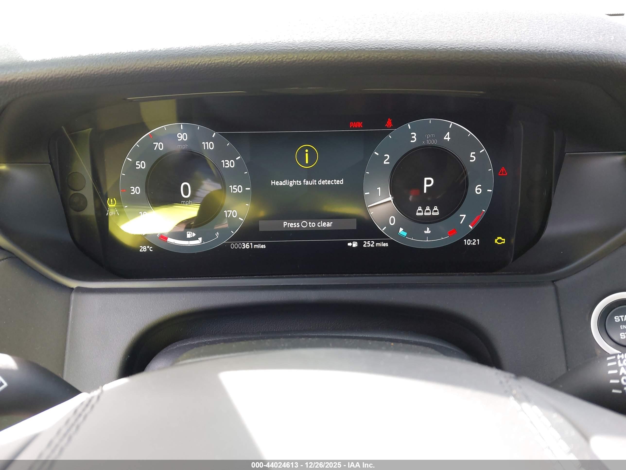 LAND ROVER image 7