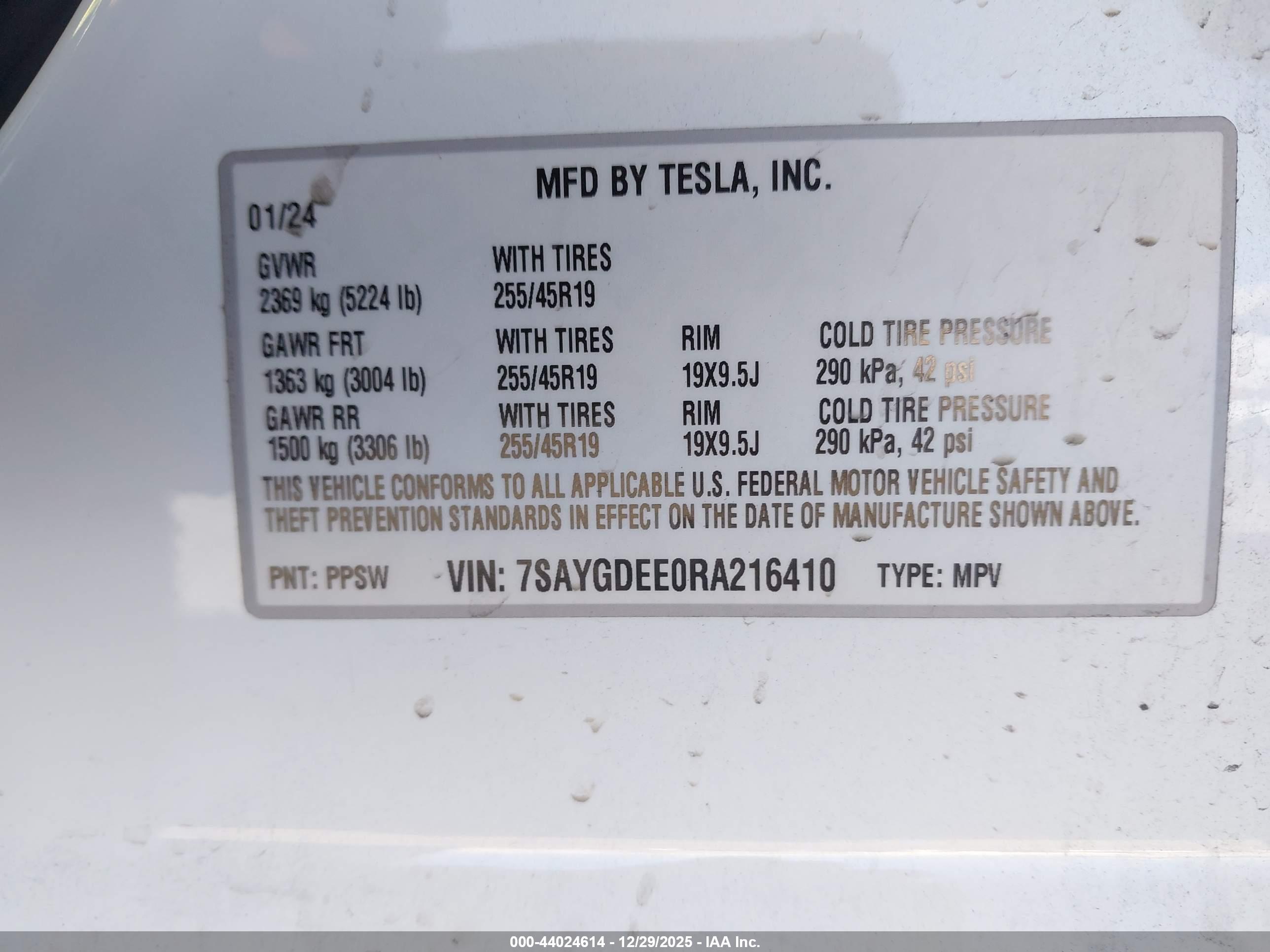 TESLA MODEL image 9