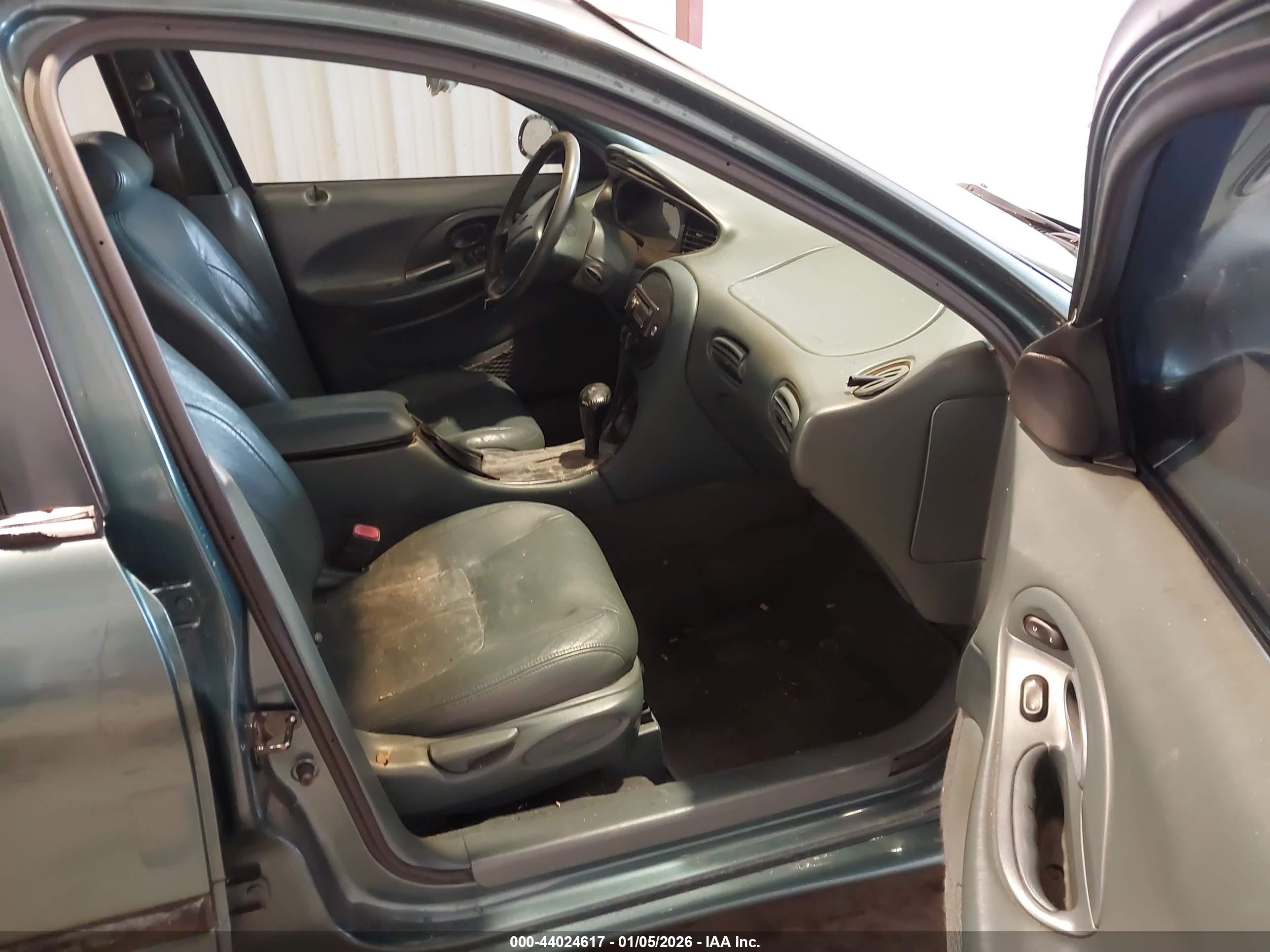 FORD TAURUS image 5