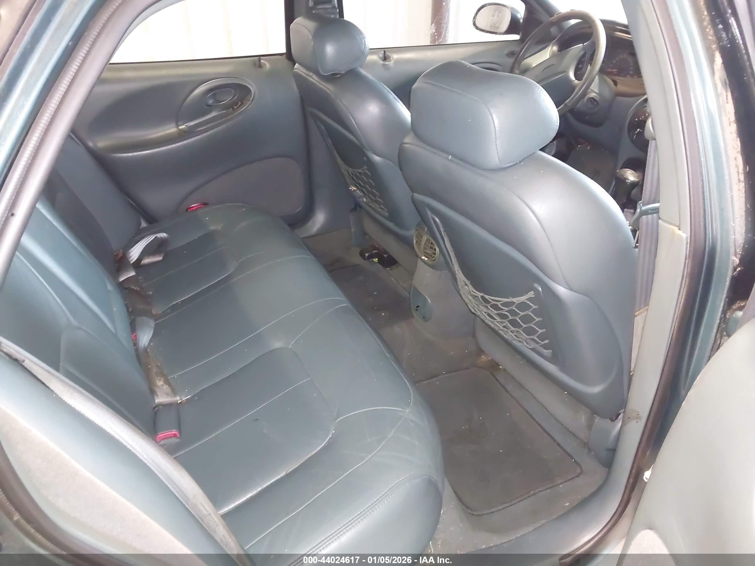 FORD TAURUS image 8