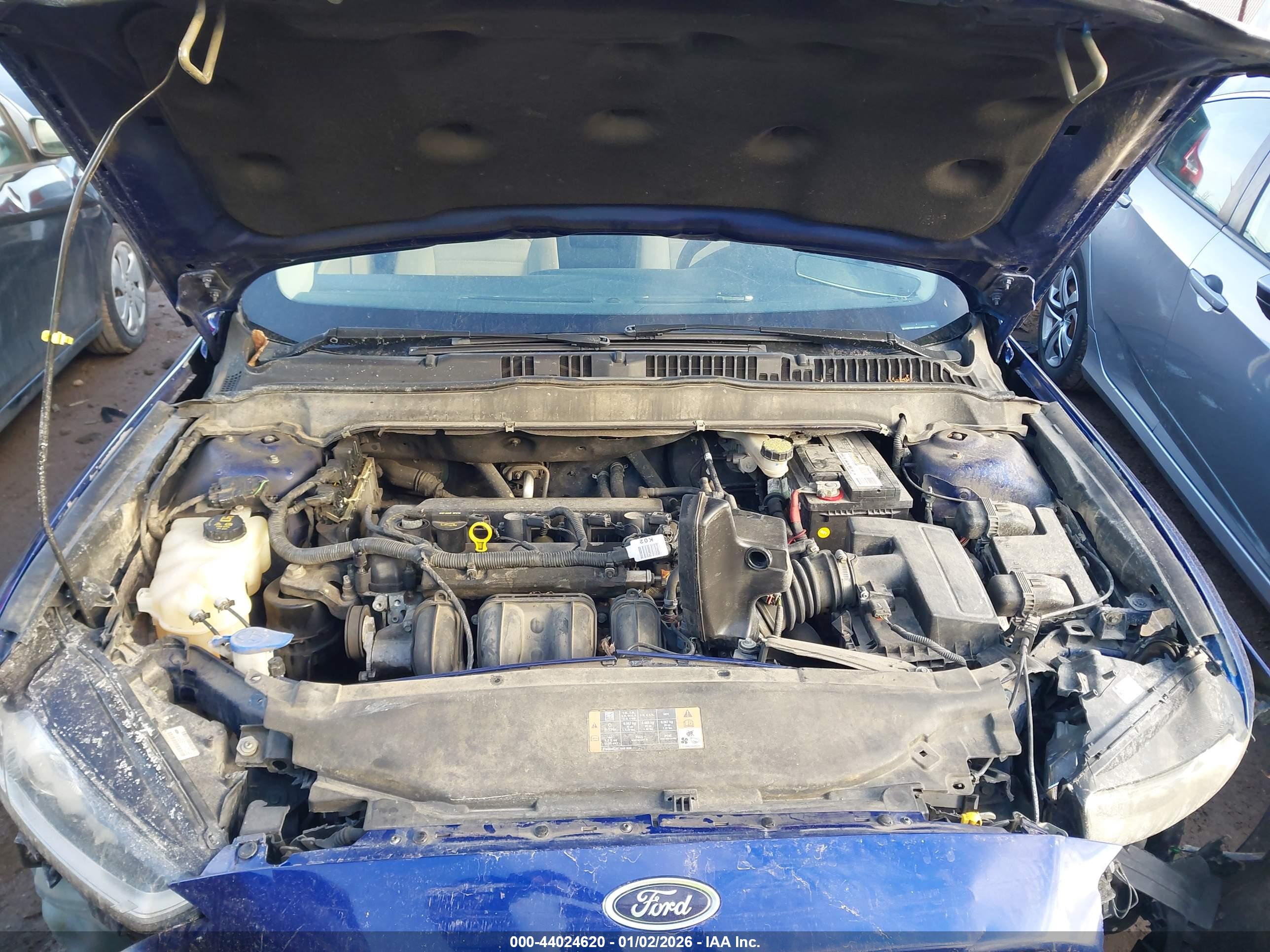 FORD FUSION image 10