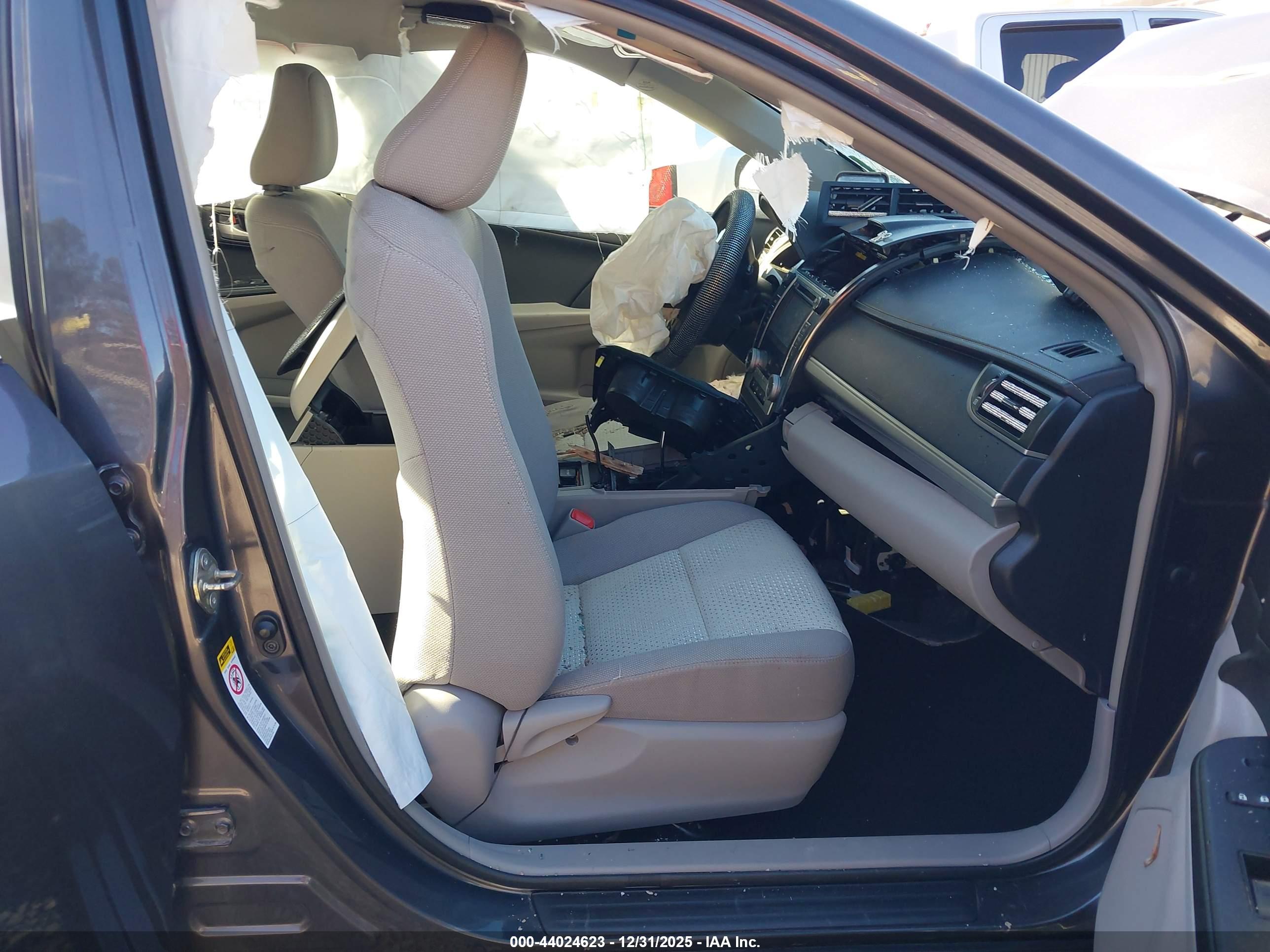 TOYOTA CAMRY image 5