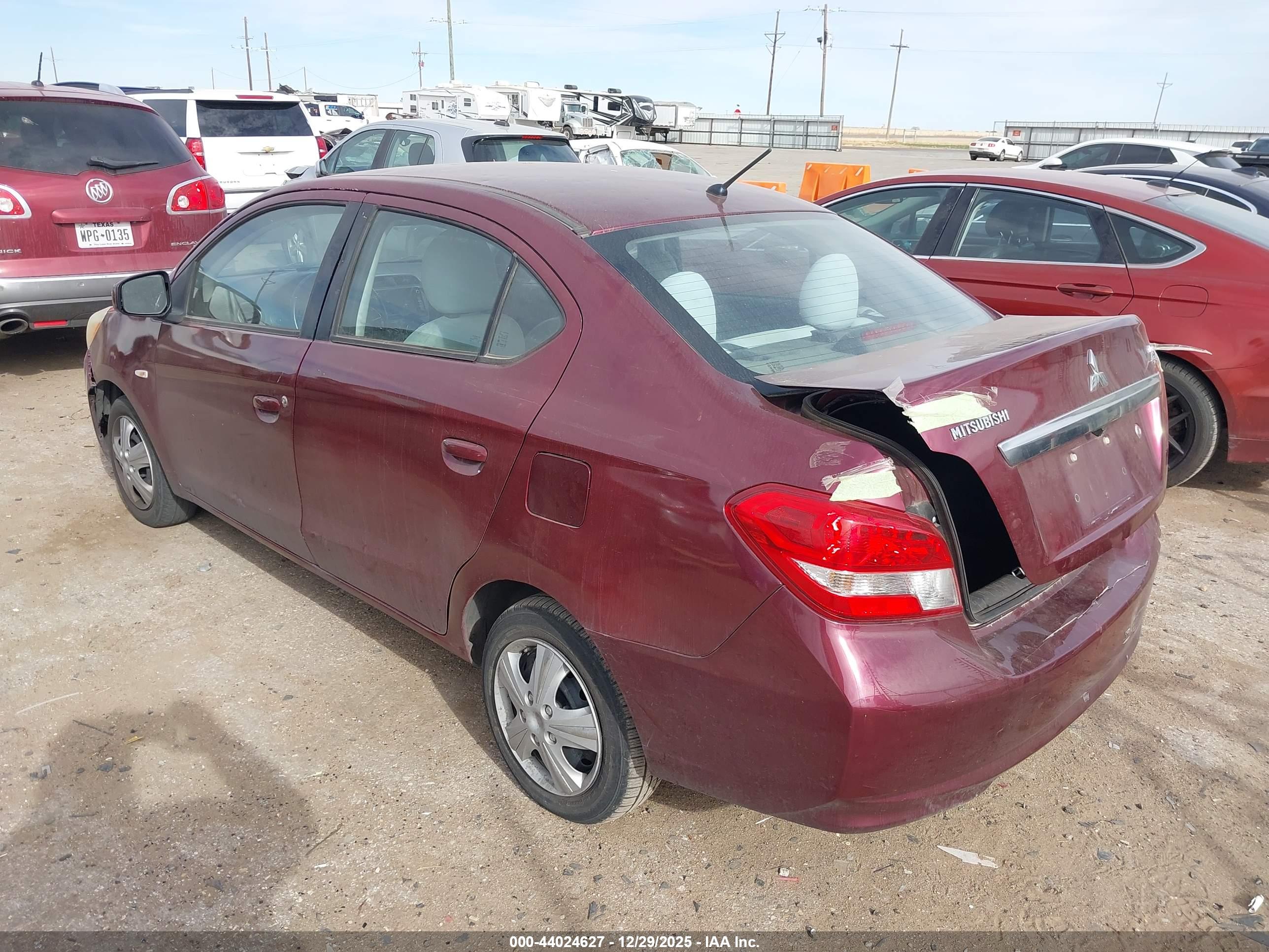 MITSUBISHI MIRAGE image 3