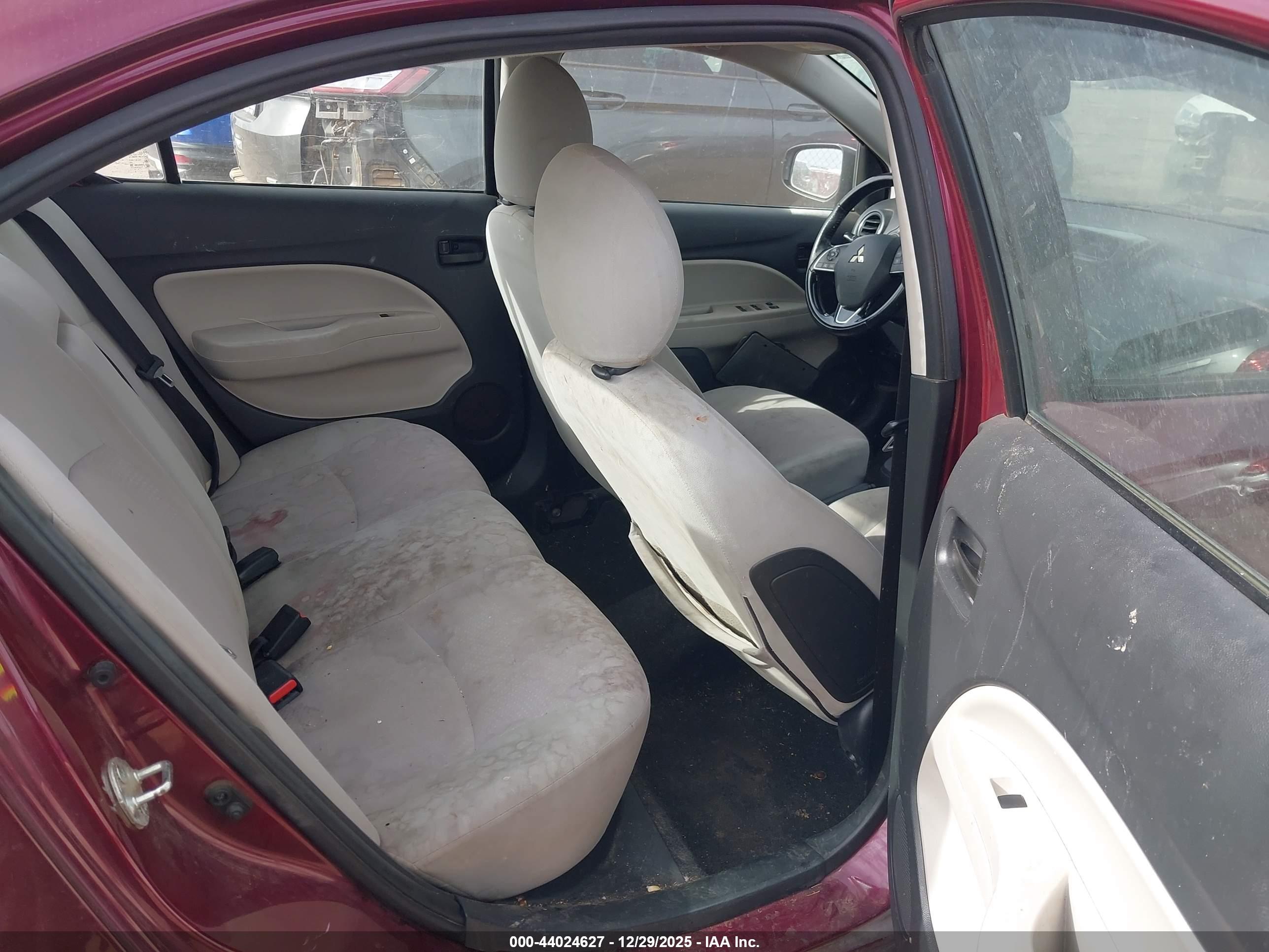 MITSUBISHI MIRAGE image 8