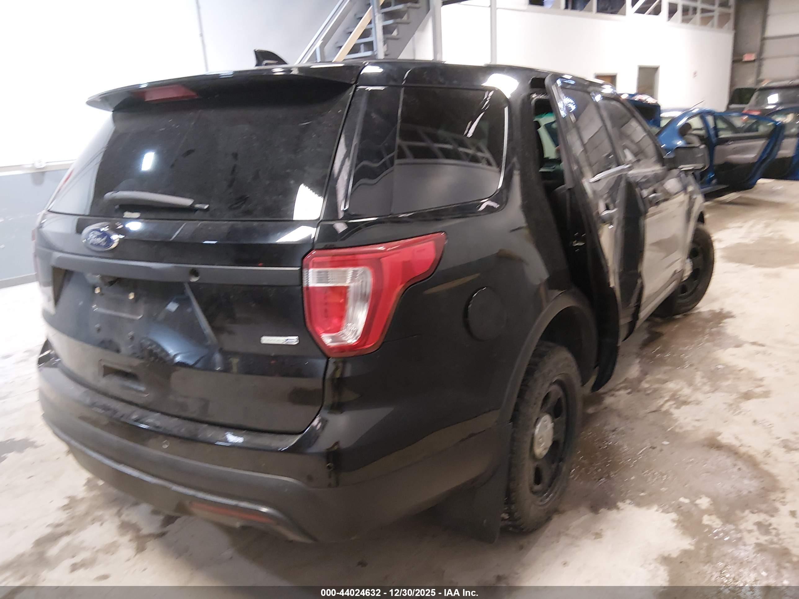 FORD UTILITY image 4