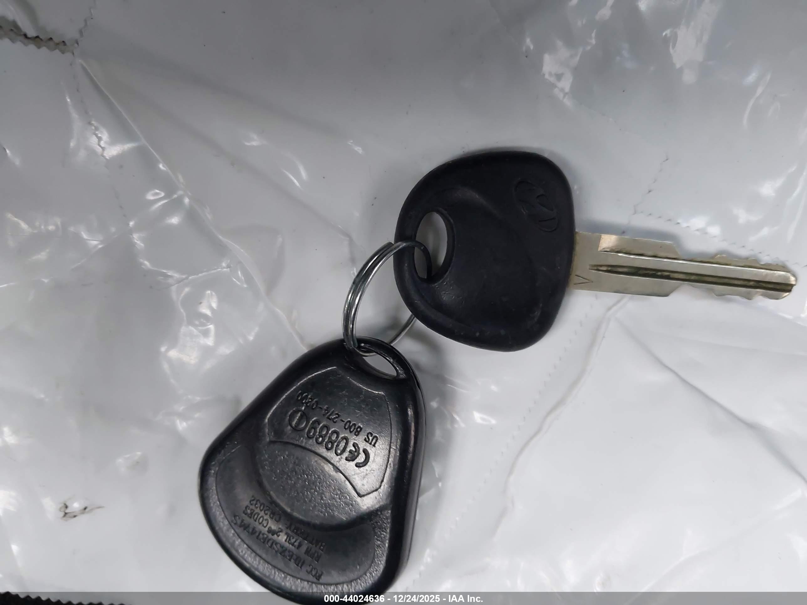 HYUNDAI ACCENT image 11