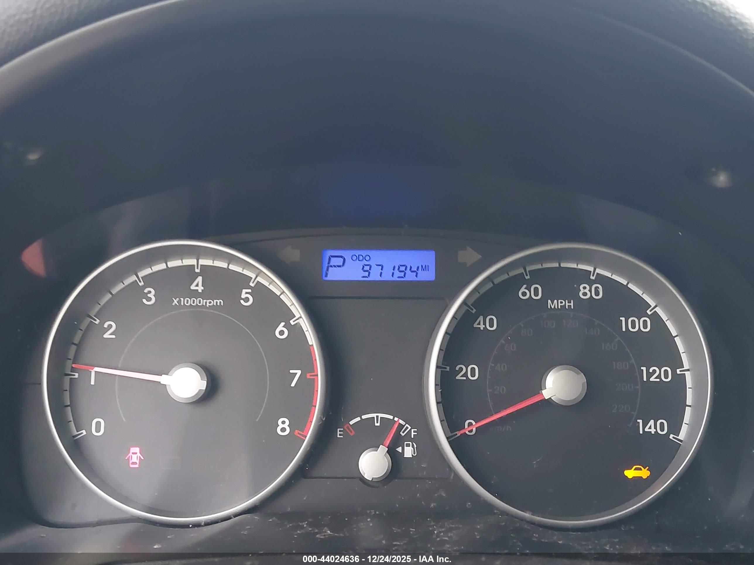 HYUNDAI ACCENT image 7